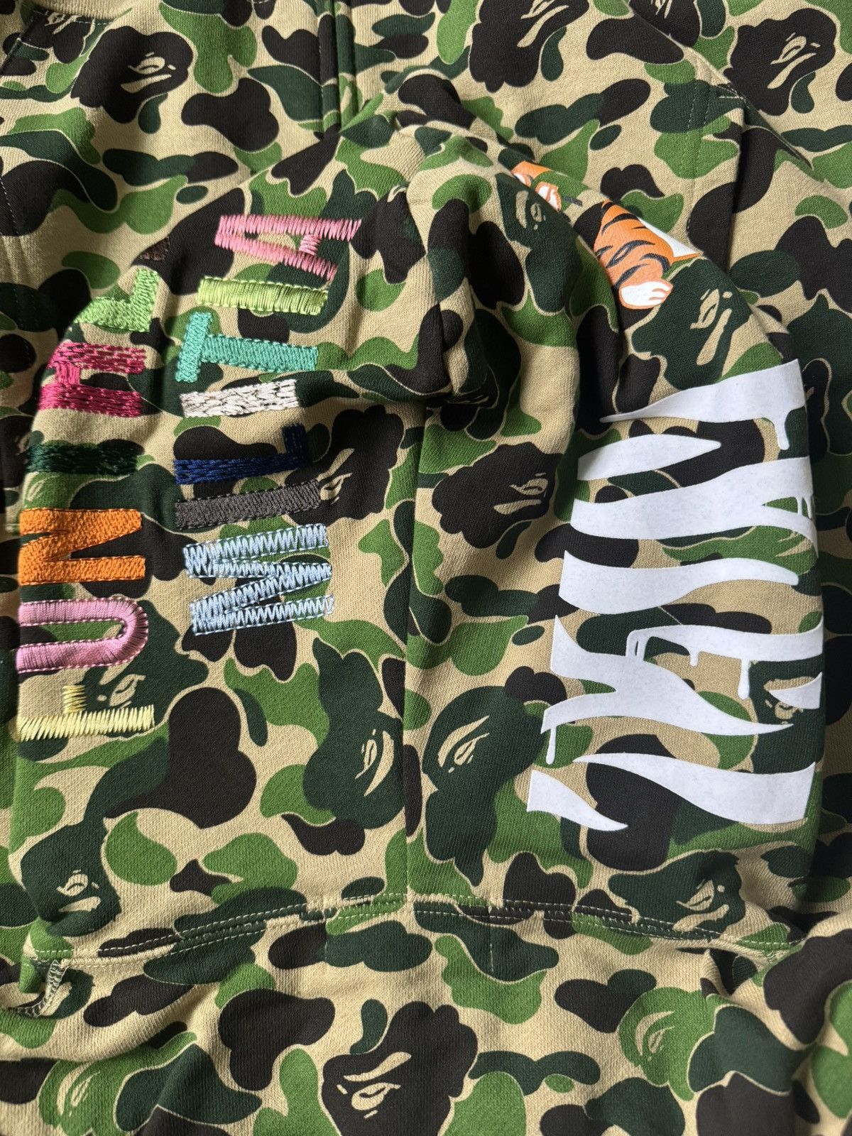 Bape A Bathing Ape Bape ABC Camo Tiger Full Zip Hoodie Size XL Size US XL / EU 56 / 4 - 7 Thumbnail