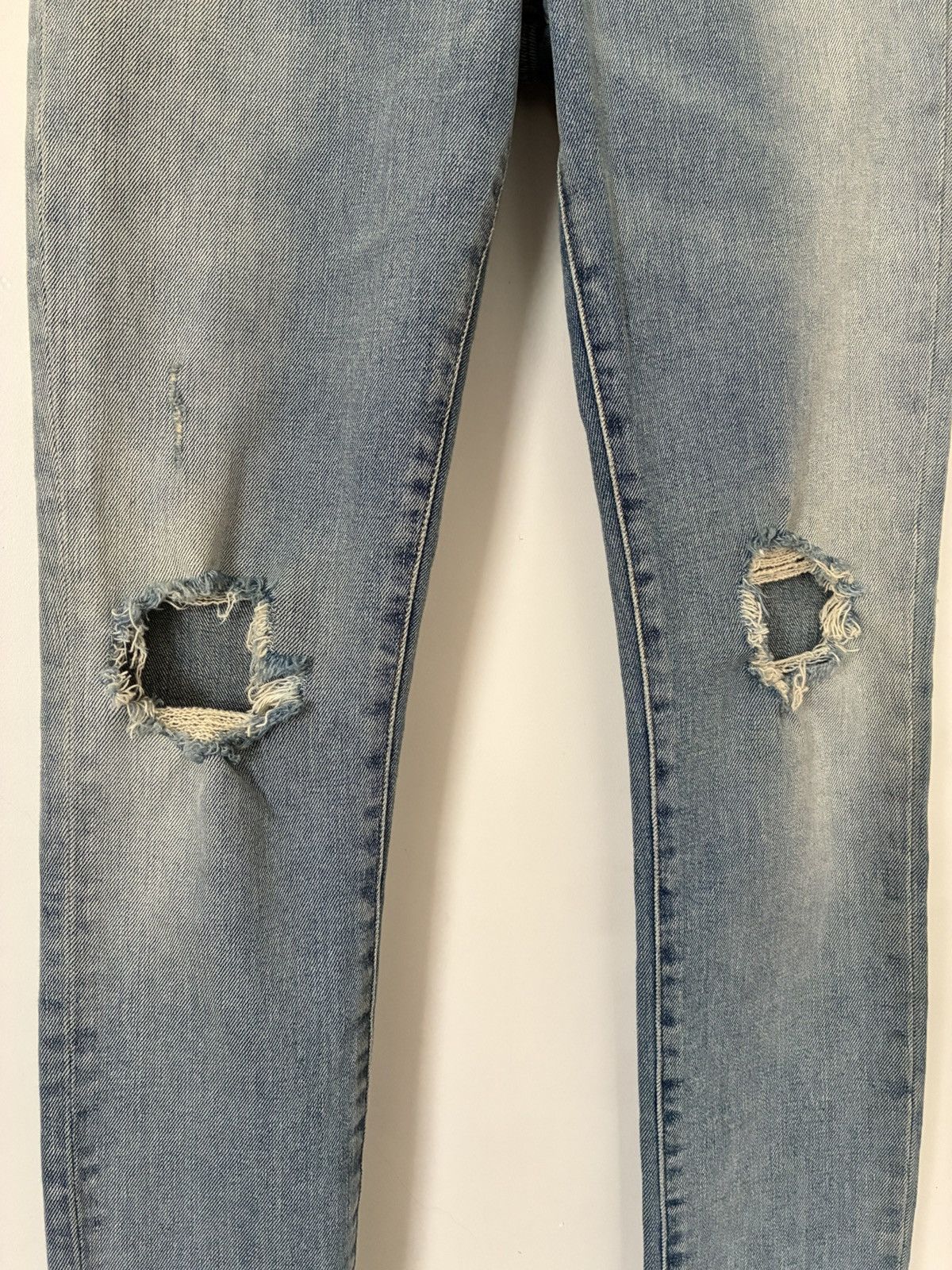 Saint Laurent Paris Saint Laurent Paris 2015 D05 Denim Size US 26 / EU 42 - 2 Thumbnail