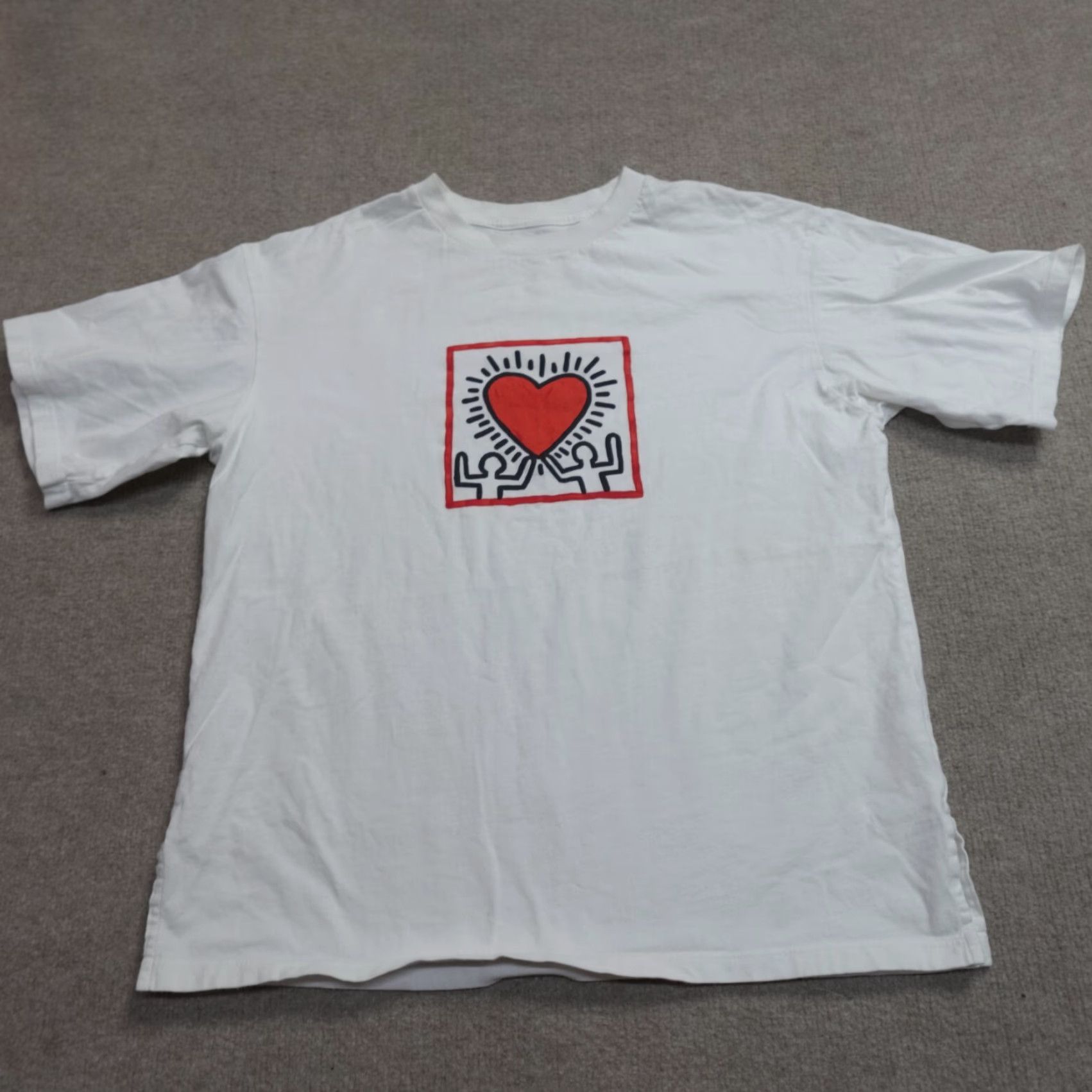 Uniqlo Uniqlo x Keith Haring Womens Shirt M White Heart Shirt Womens M White Heart Uniqlo Keith Haring Shirt Size M / US 6-8 / IT 42-44 - 2 Thumbnail