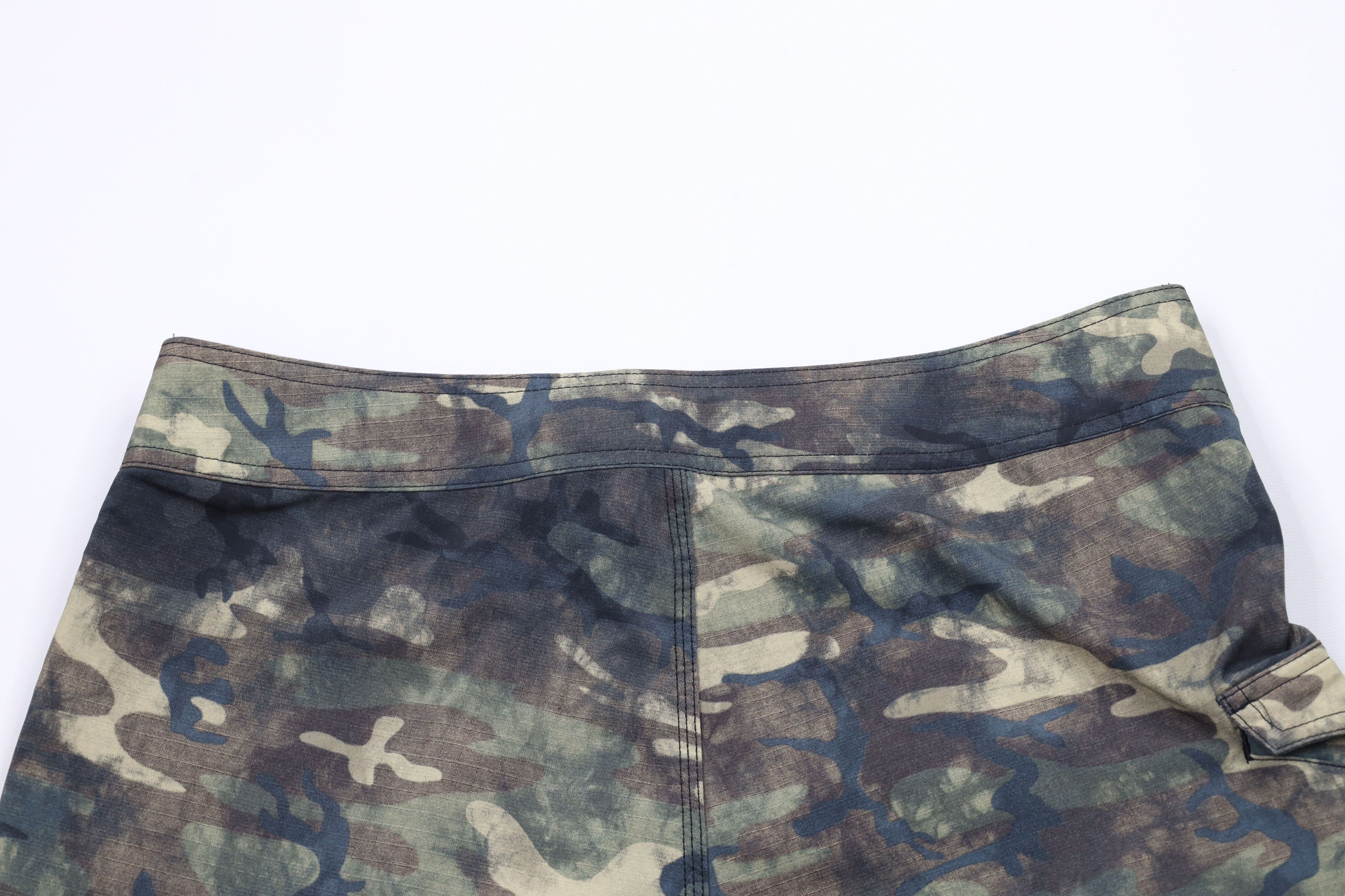 Vintage × Volcom Volcom Mod Tech Camouflage Board Swim Trunks Shorts Size US 31 - 10 Thumbnail