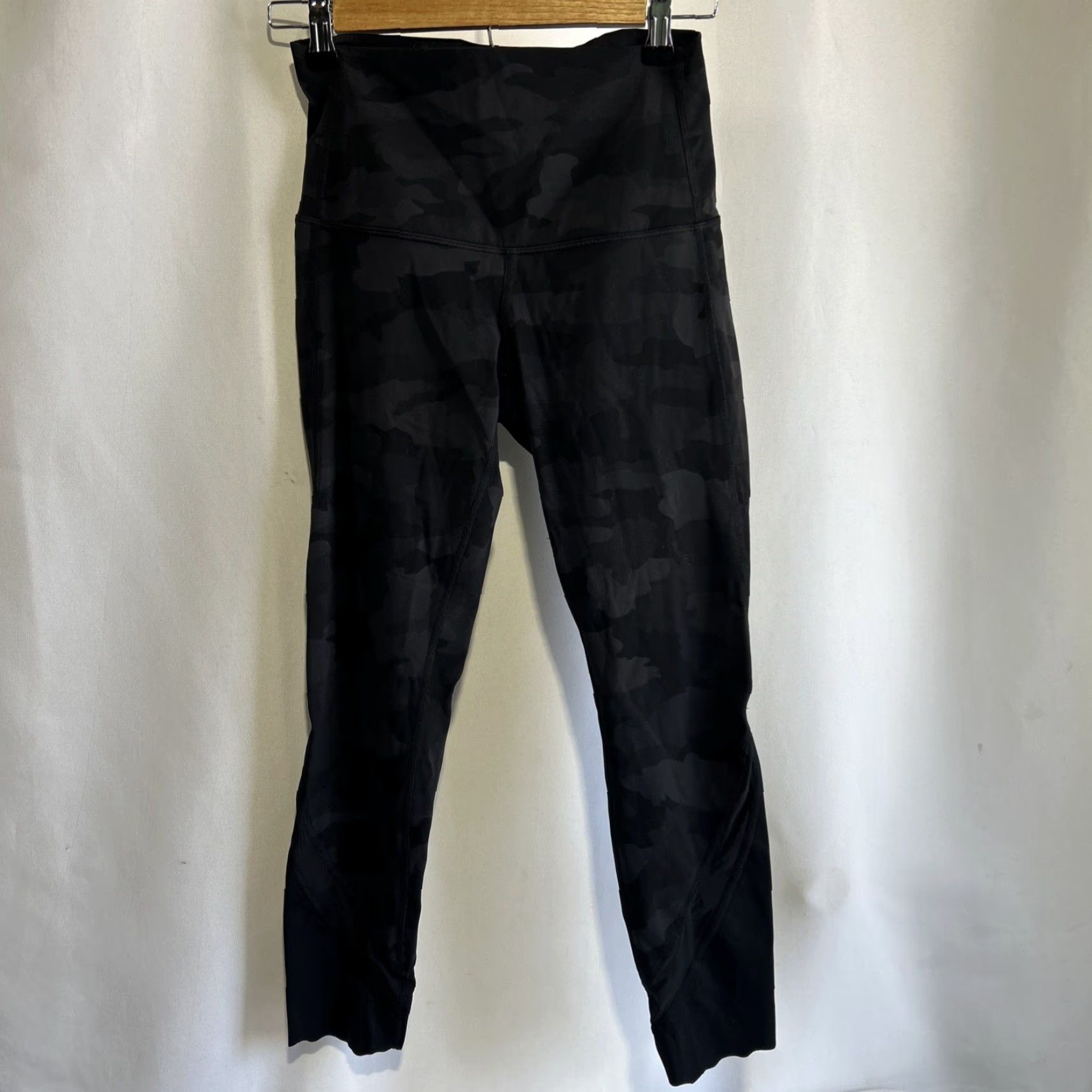Lululemon Lululemon Align High Rise Leggings Women’s 6 Black Camo Stretch Size 28" / US 6 / IT 42 - 3 Thumbnail