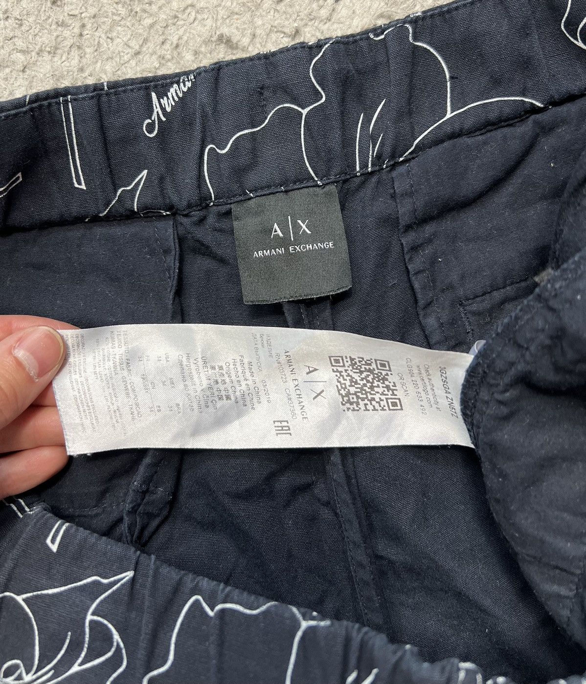Armani Exchange Shorts Armani Exchange Flowers Size US 34 / EU 50 - 3 Thumbnail