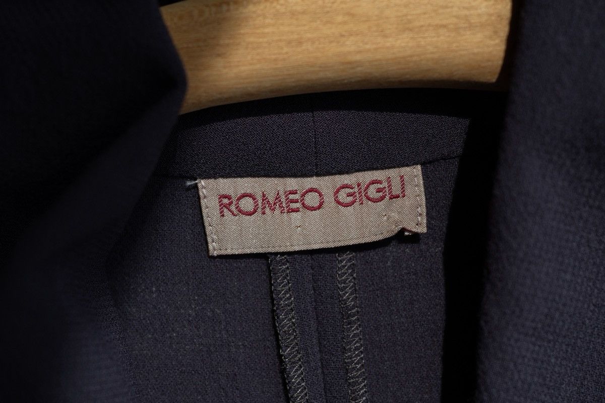 Romeo Gigli Romeo Gigli 1990s Aubergine Wool Cropped A-Line Jacket Size S / US 4 / IT 40 - 12 Thumbnail