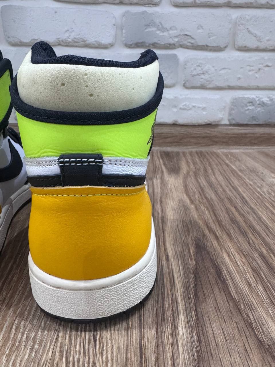 Nike Nike Air Jordan 1 Retro High OG Size 41 US 8 Size US 8 / EU 41 - 12 Thumbnail