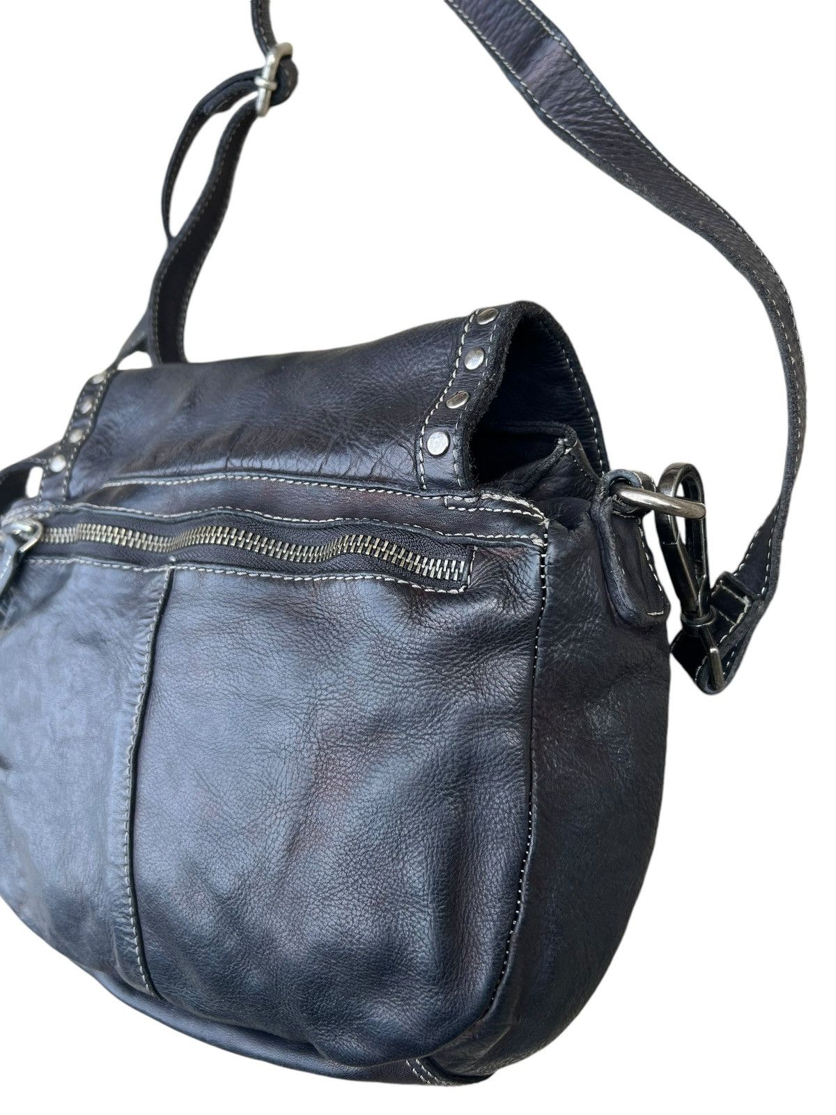 CLOSED Vintage CLOSED Discoloured Patina Leather Studded Bag Sling Size ONE SIZE - 11 Thumbnail