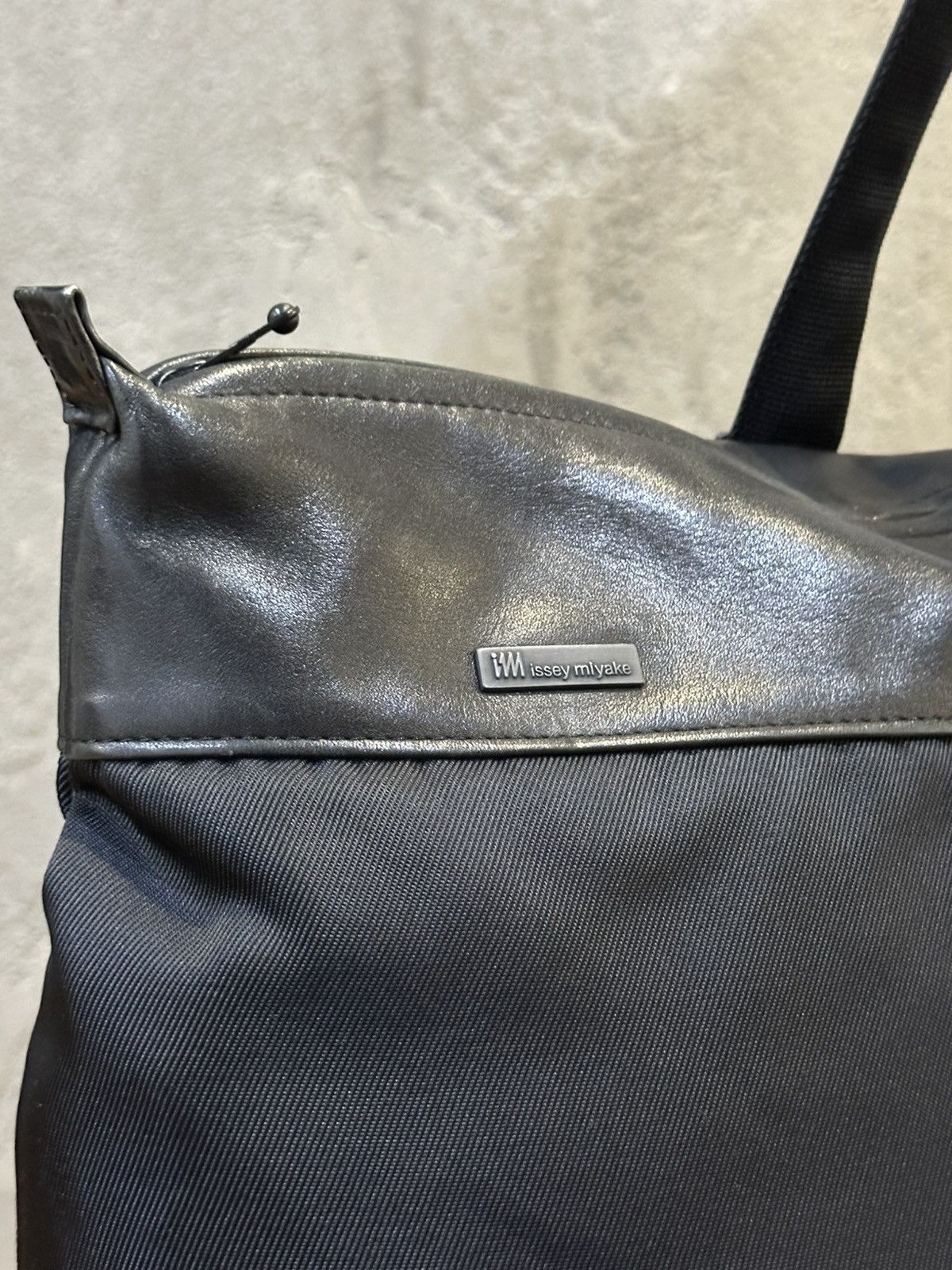 Issey Miyake Issey Miyake IM Studio Leather & Nylon Travel Bag (Big Size) Size ONE SIZE - 4 Thumbnail