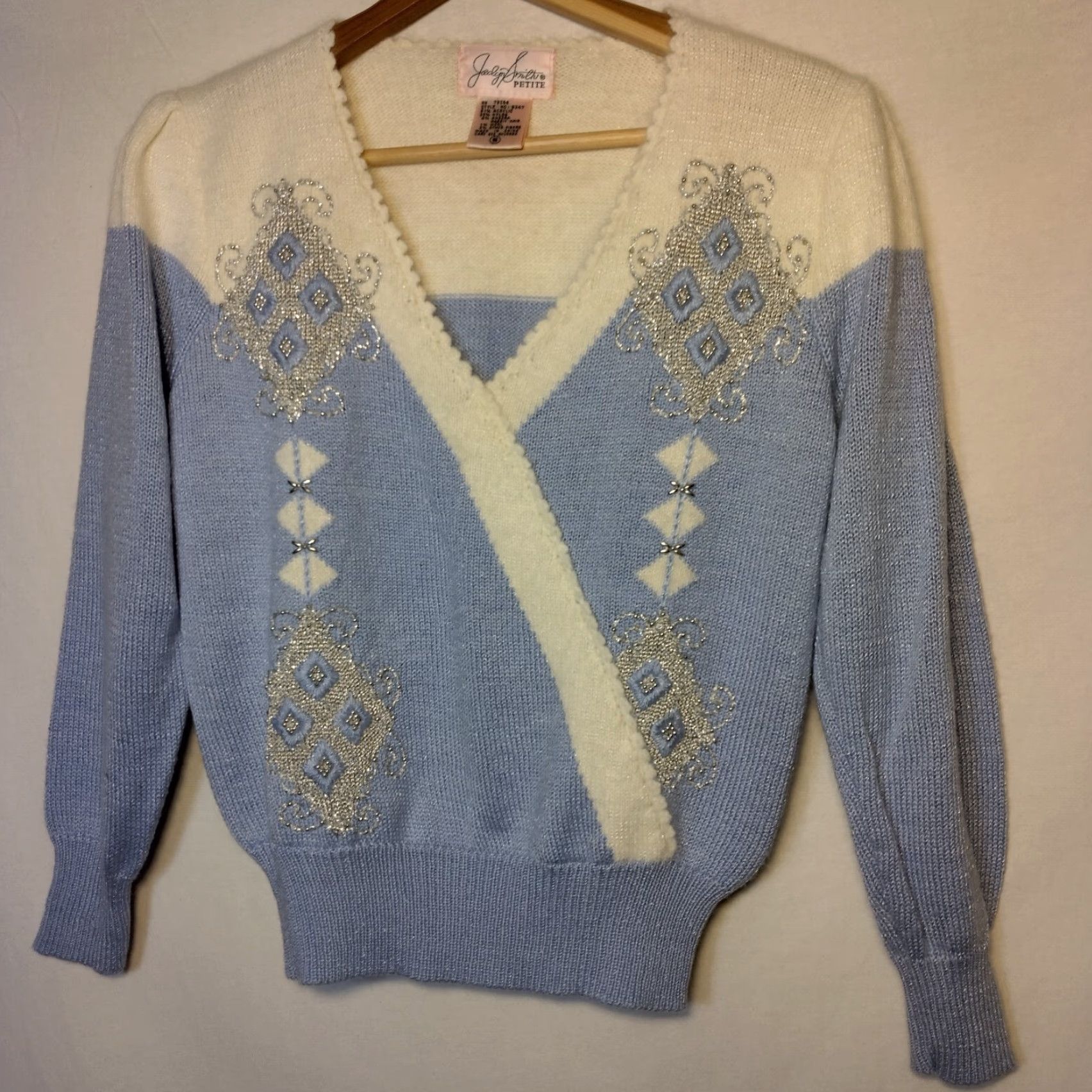 Vintage VINTAGE Jaclyn Smith Petite Sweater Poof Shoulder Blue White Silver Beaded Acrylic Angora Wool Beads Pullover 80s Women PS XS/S Size S / US 4 / IT 40 - 2 Thumbnail