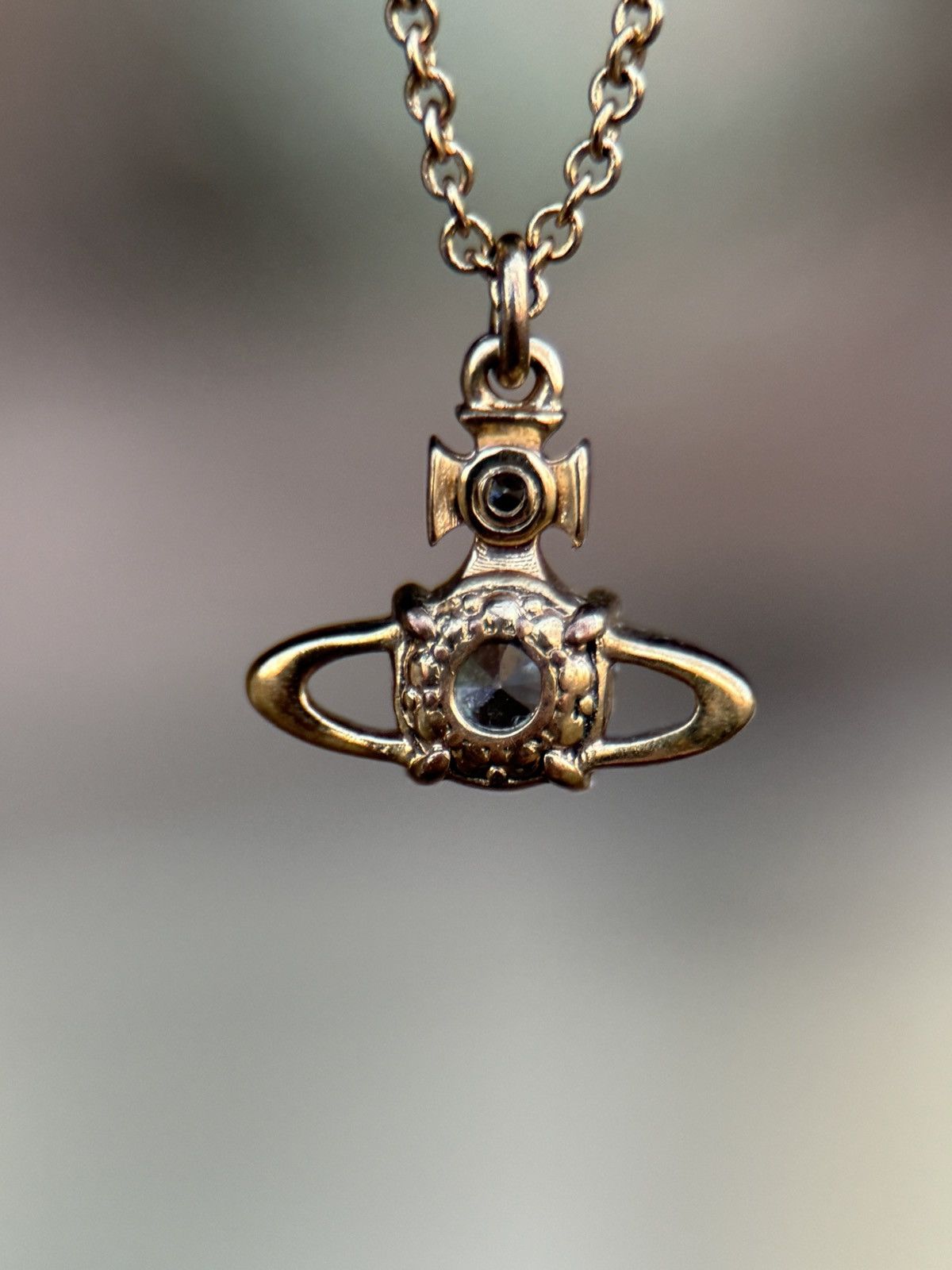 Vivienne Westwood Vivienne Westwood Reina Orb Pendant Necklace In Gold Size ONE SIZE - 2 Thumbnail