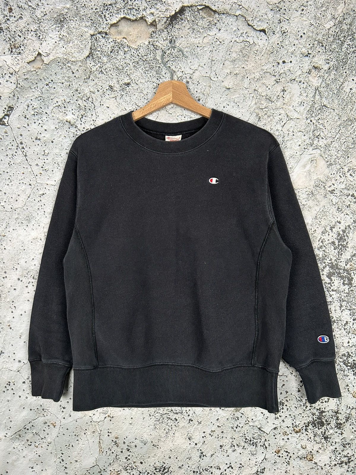 Champion × Vintage Vintage Champion Reverse Weave Black Crewneck 90s Size US S / EU 44-46 / 1 - 1 Thumbnail