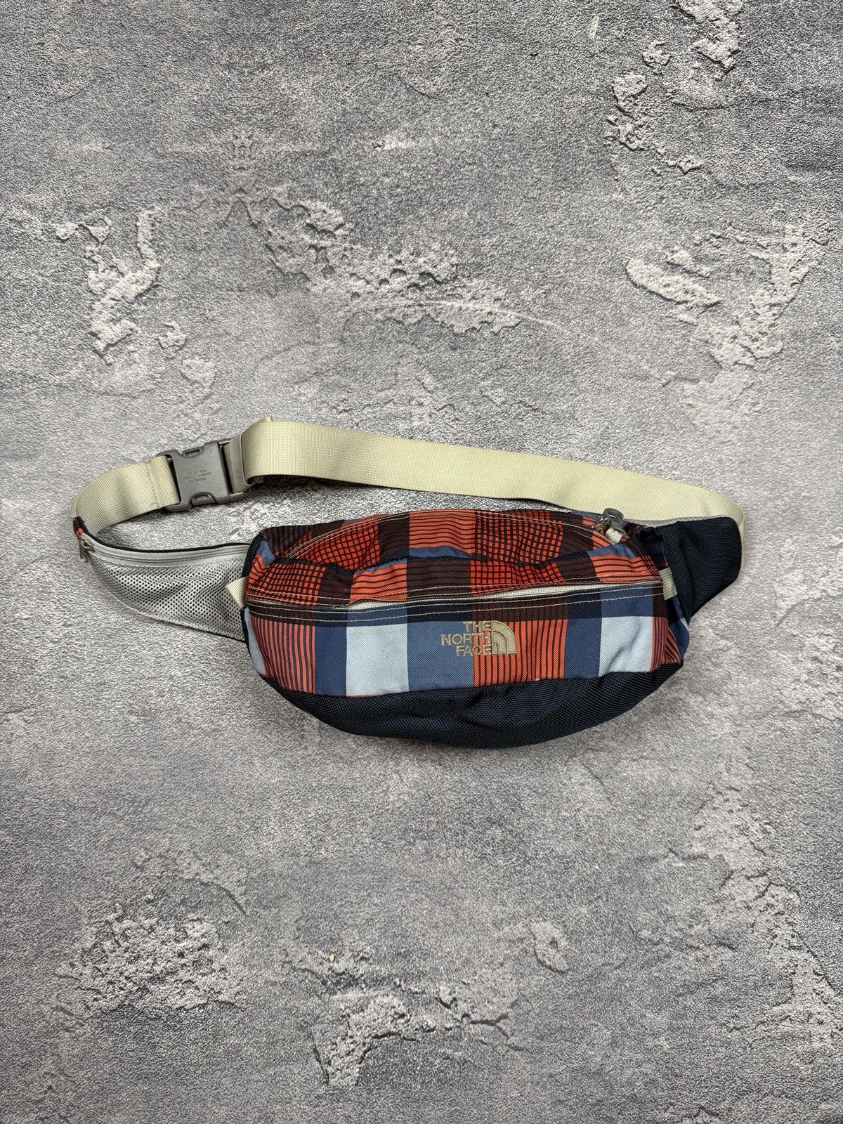 The North Face × Vintage Vintage The North face TNF Bag Messenger Bag vintage Size ONE SIZE - 1 Thumbnail