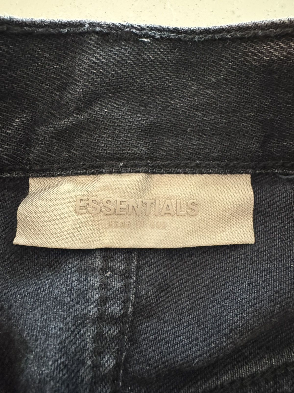 Essentials Fear Of God Essentials 5 Pocket Jean Black Size US 26 / EU 42 - 3 Thumbnail