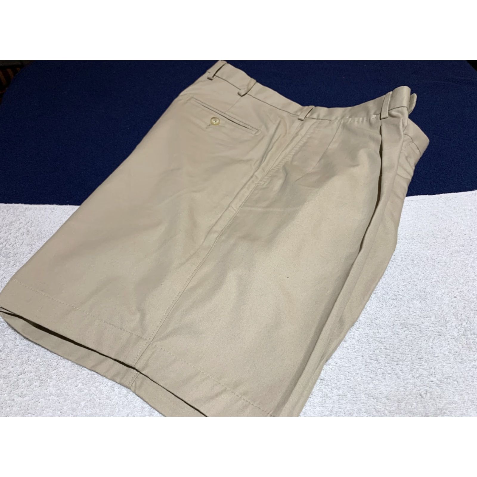Peter Millar VINTAGE Peter Millar Men's Shorts 33 Khaki Pima Cotton Pleated Chino Regular Size Beige Size US 33 - 3 Thumbnail