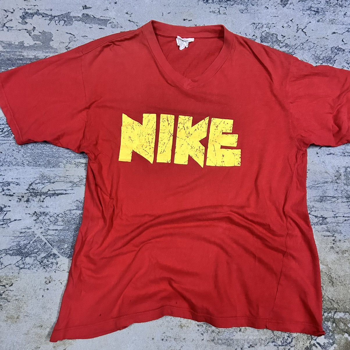 Nike × Vintage Vintage Nike Block Spellout Red Tee Size US M / EU 48-50 / 2 - 2 Thumbnail