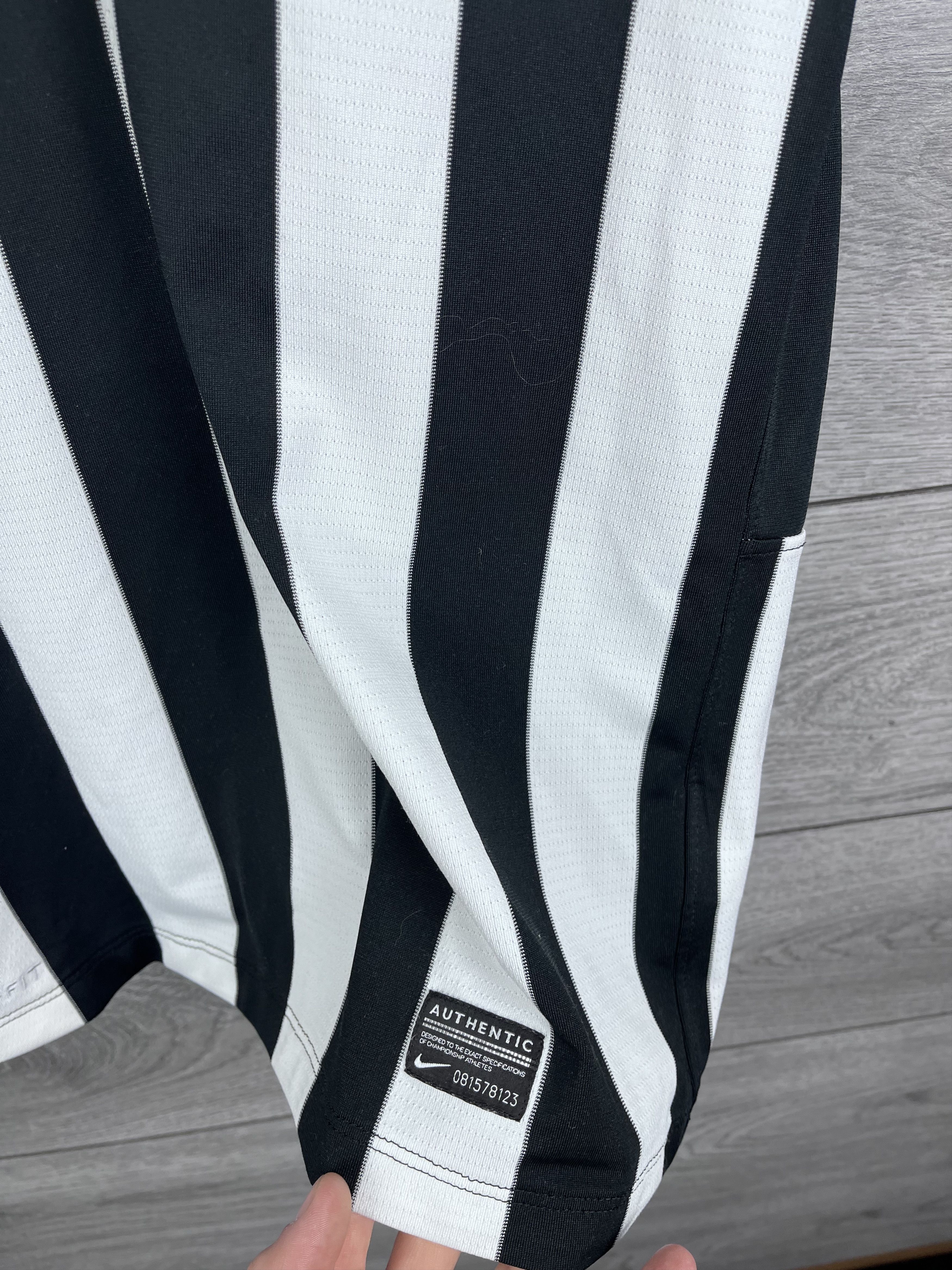 Nike Vintage men jersey Nike Fc Juventus size M Mirko Vucinic #10 Size US M / EU 48-50 / 2 - 6 Thumbnail