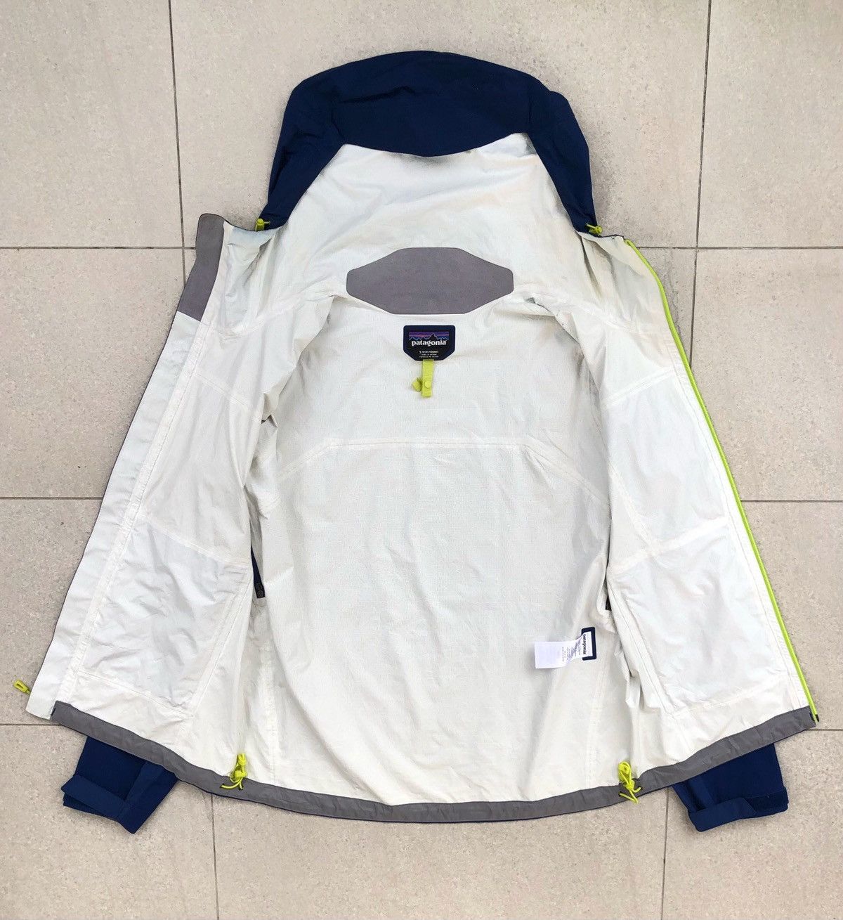 Patagonia Patagonia Men’s Stretch Torrentshell H2No Waterproof Jacket Size US S / EU 44-46 / 1 - 12 Thumbnail