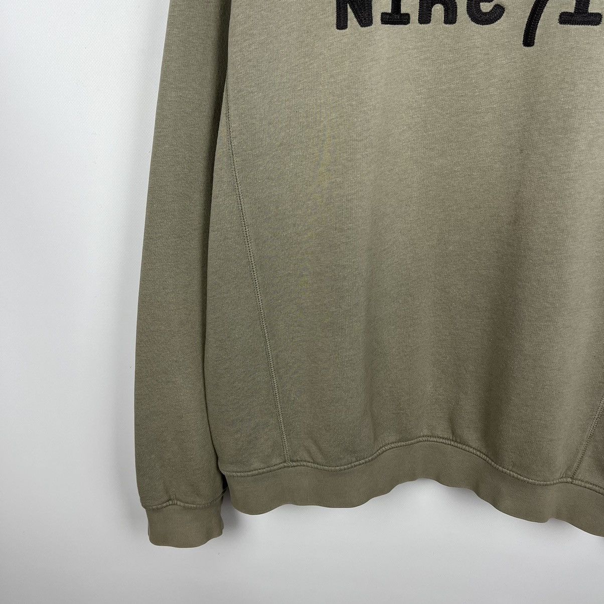 Nike Vintage Nike embroidered big logo sweatshirt 90’s Size US L / EU 52-54 / 3 - 4 Thumbnail