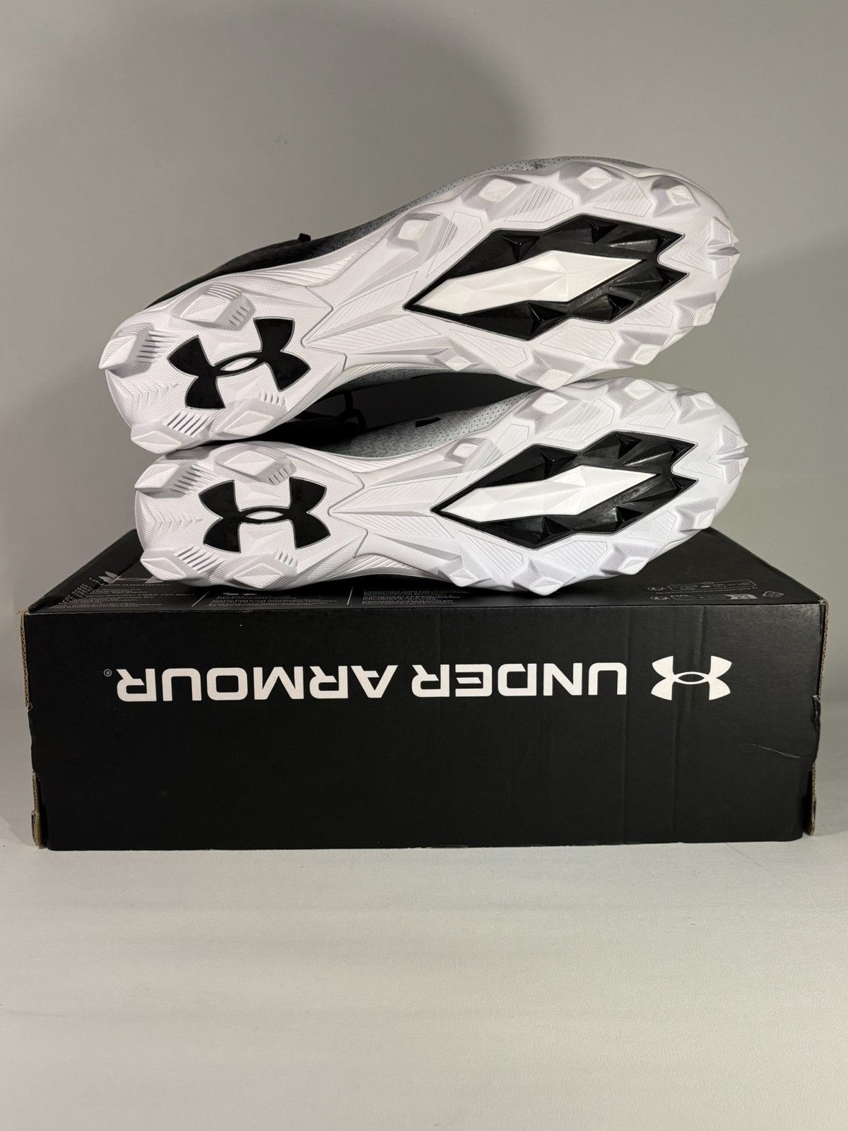Under Armour Under Armour Spotlight Franchise 4 RM Black Silver Men US 16 Size US 15 / EU 48 - 7 Thumbnail
