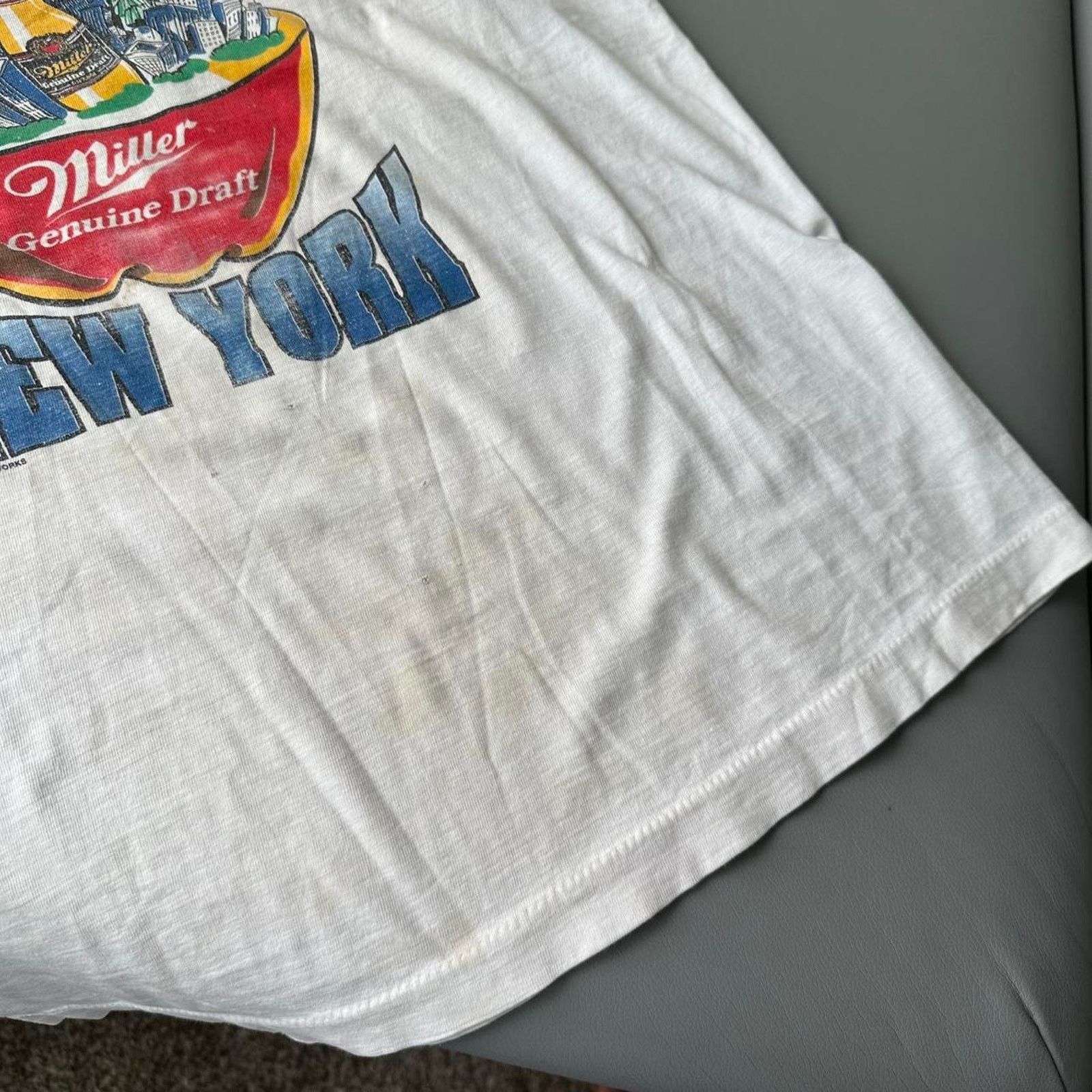 Vintage Vintage 80s Thrashed NYC Miller Lite Graphic White Tee Size US M / EU 48-50 / 2 - 7 Thumbnail