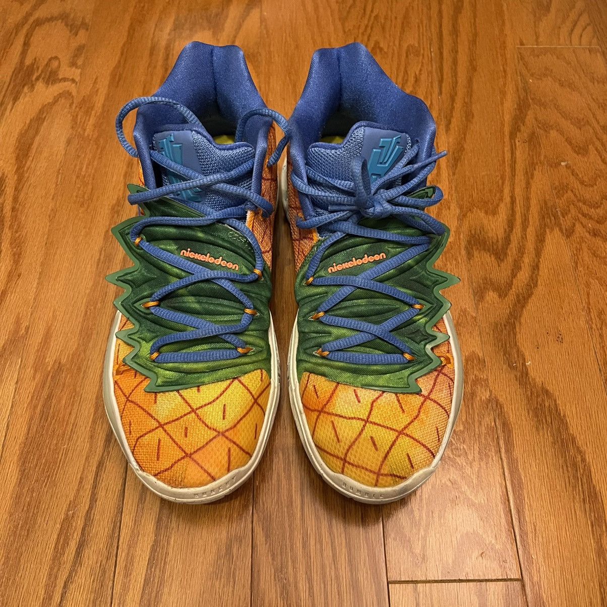 Nike Kyrie 5 SpongeBob Pineapple House Size US 7 / EU 40 - 4 Thumbnail