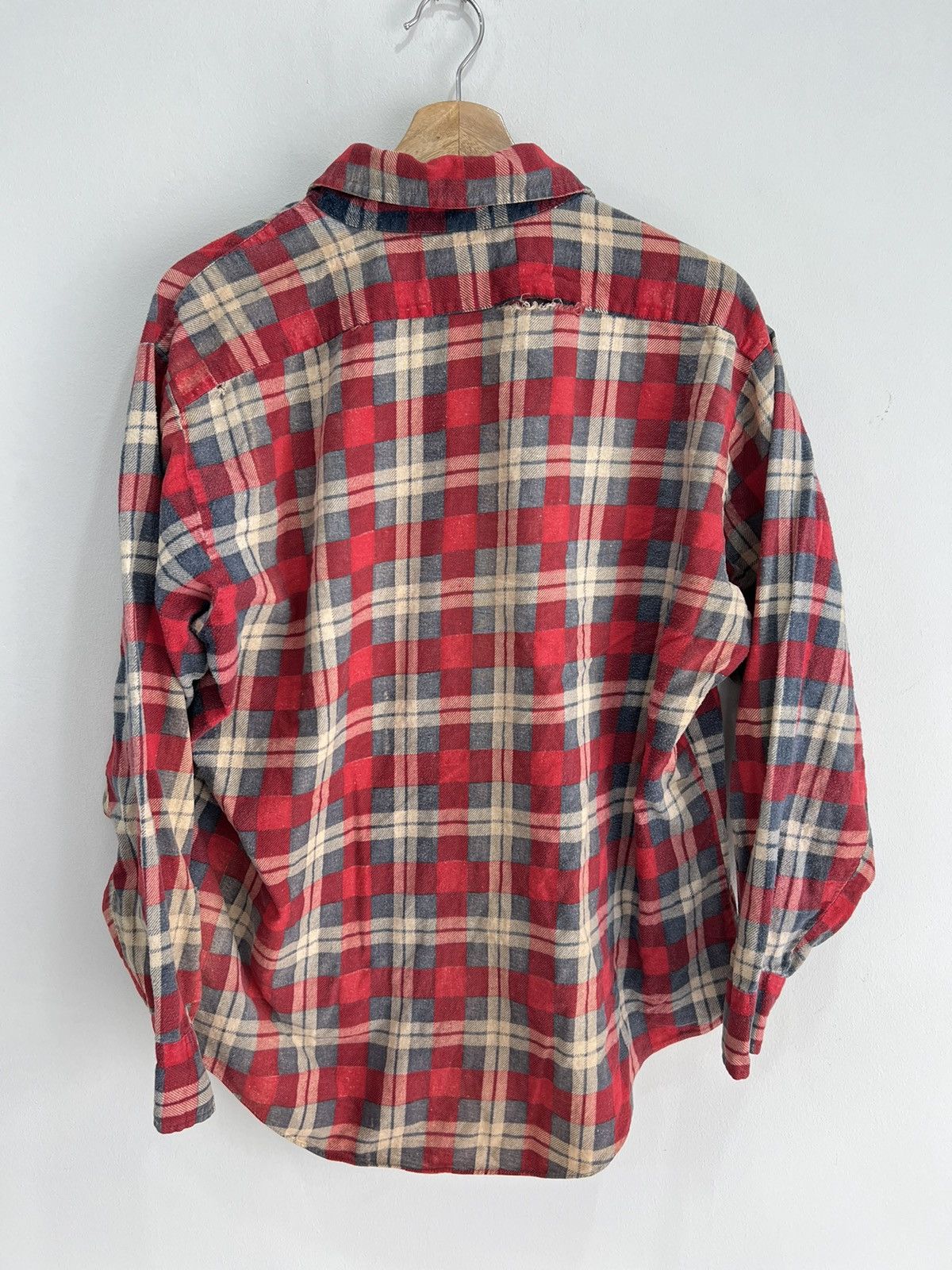 Fruit Of The Loom Vintage Fruit Of The Loom Button Up Flannel Shirt thrashed Size US XL / EU 56 / 4 - 2 Thumbnail