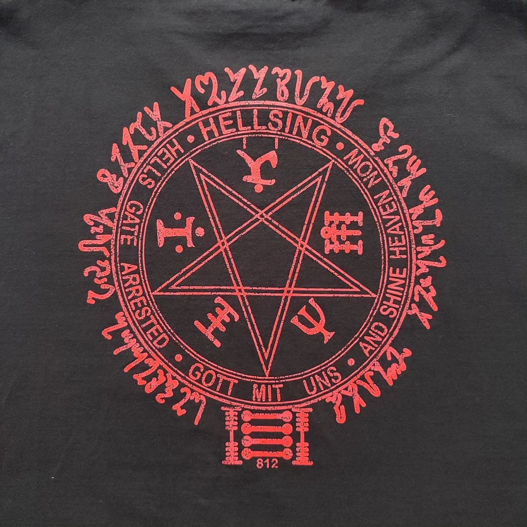 Anime × Japanese Brand × Vintage Anime Hellsing Alucard Manga Tshirt Rare Size US XL / EU 56 / 4 - 4 Thumbnail