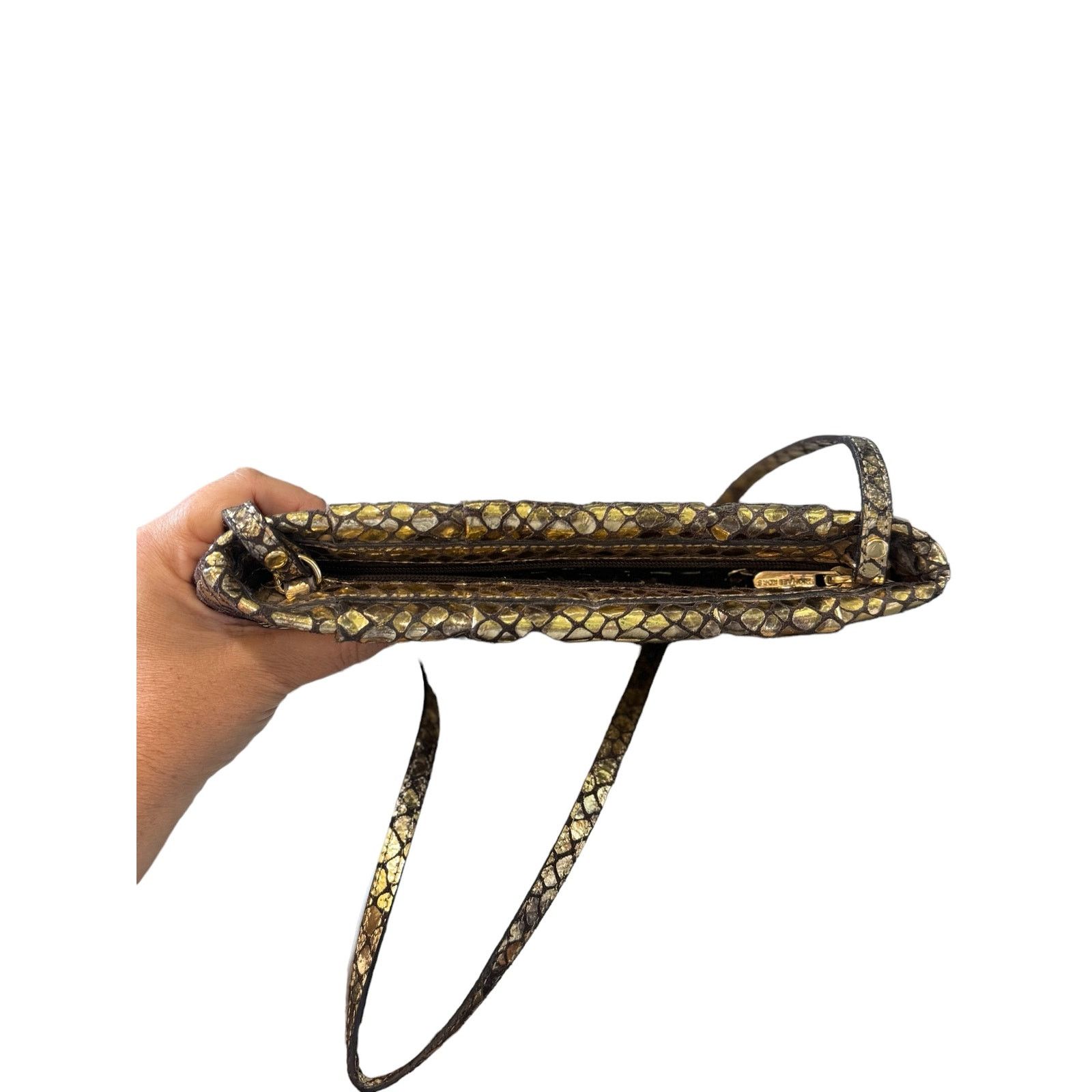 Michael Kors Michael Kors Daria Gold snakeskin purse clutch handbag Size ONE SIZE - 4 Thumbnail