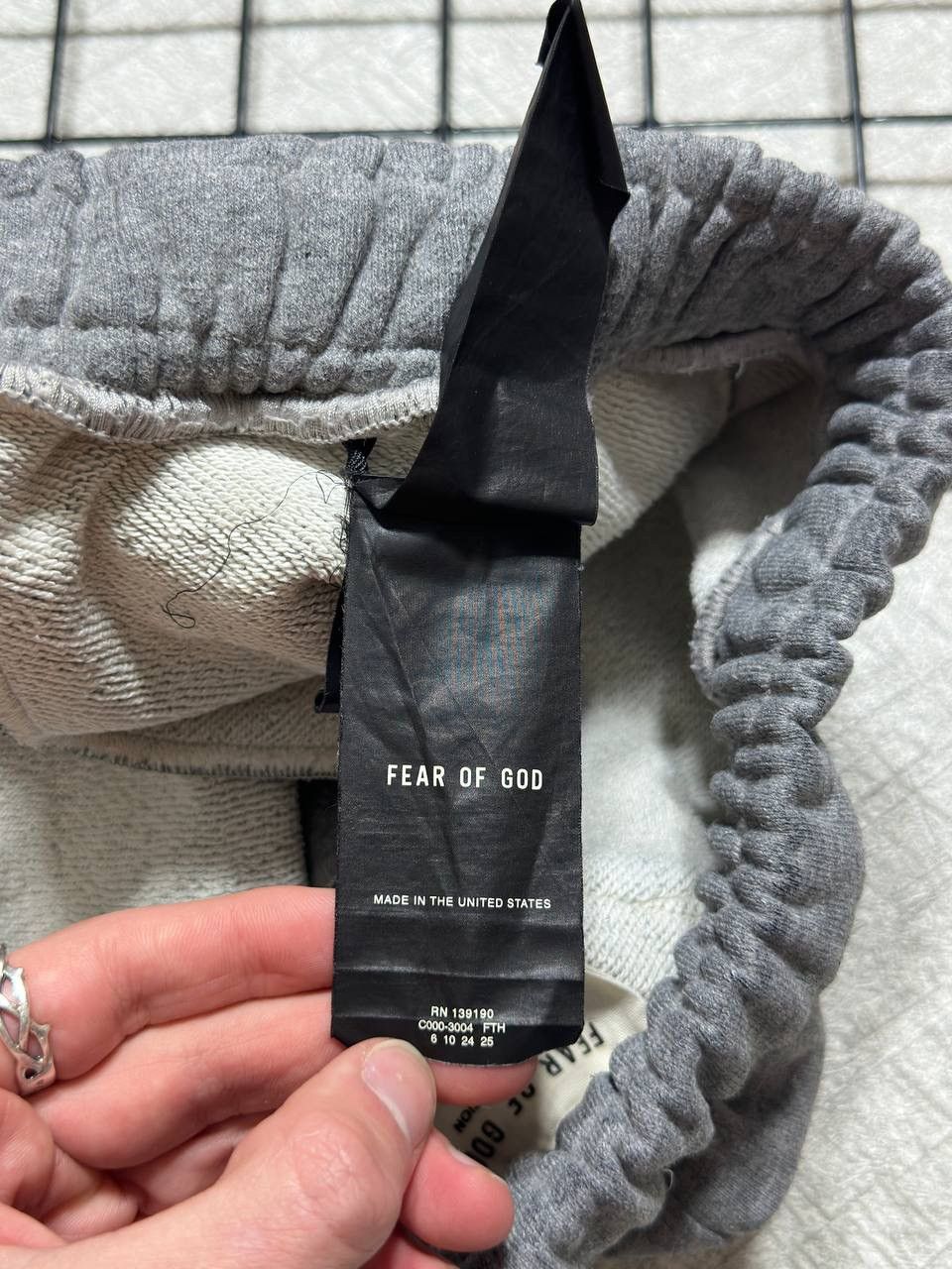 Fear of God Archive Hype Fear of God Sixth Collection Sweatpants Pants Size US 28 / EU 44 - 9 Thumbnail