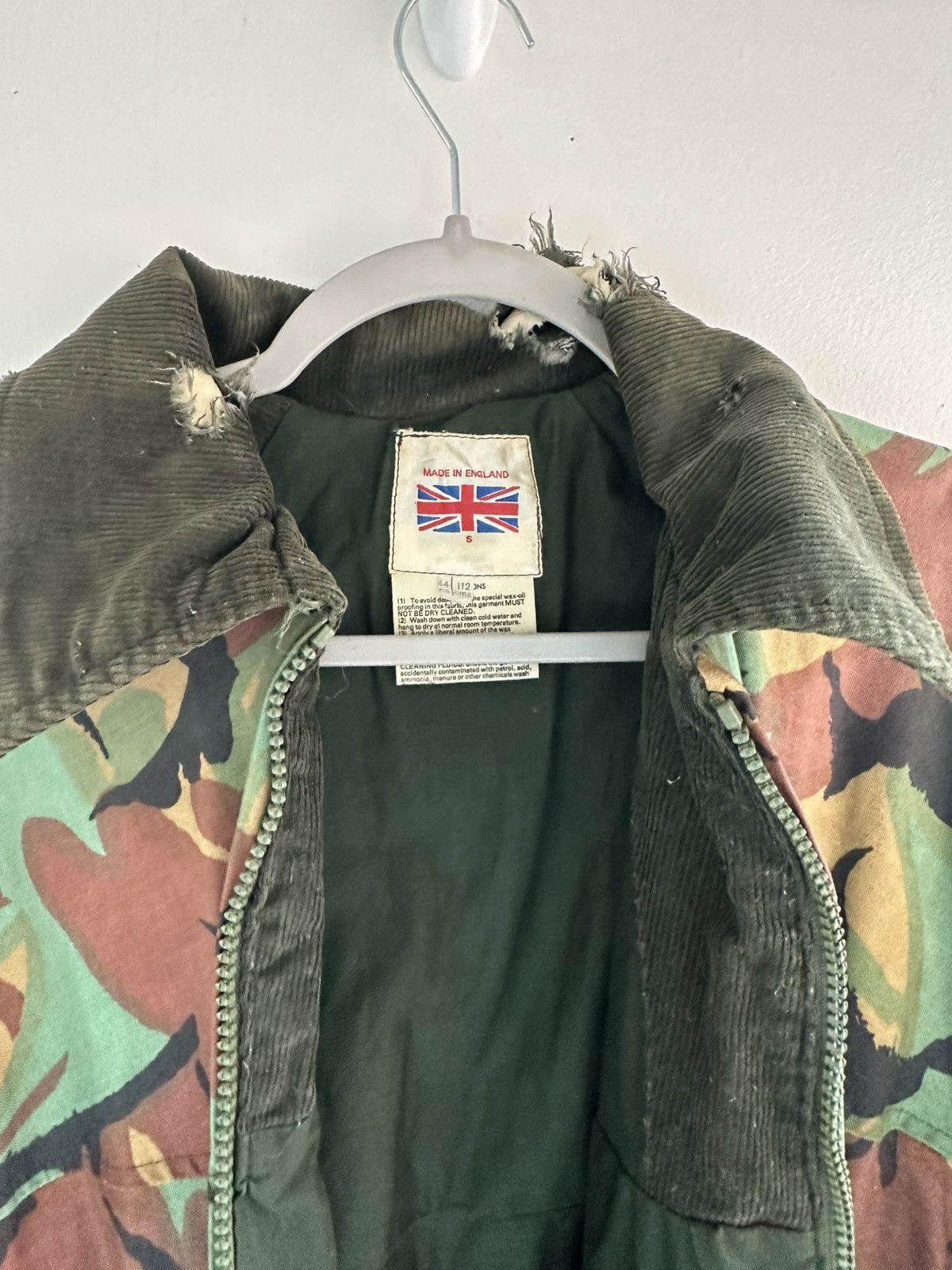 Vintage Vintage distressed Camo Jacket Corduroy Collar Size US M / EU 48-50 / 2 - 3 Thumbnail