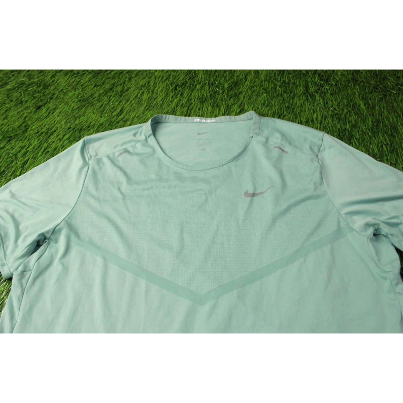 Nike NIKE Dri-Fit Running Shirt Men XL Mint 2023 Nike Running T-Shirt Jersey Short Sleeve VINTAGE? No Size US XL / EU 56 / 4 - 2 Thumbnail