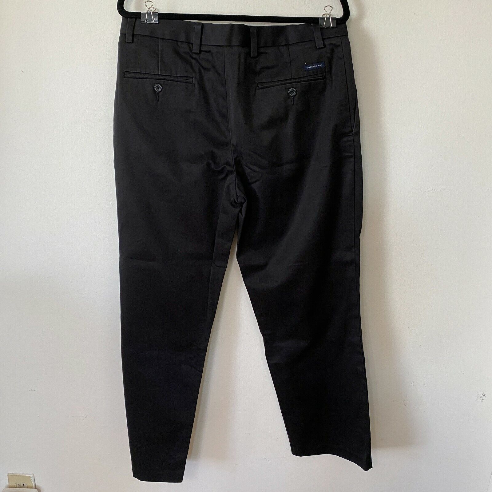 Dockers Dockers D3 Classic Pleated Black Zip Close Casual Trouser Size US 34 / EU 50 - 8 Thumbnail