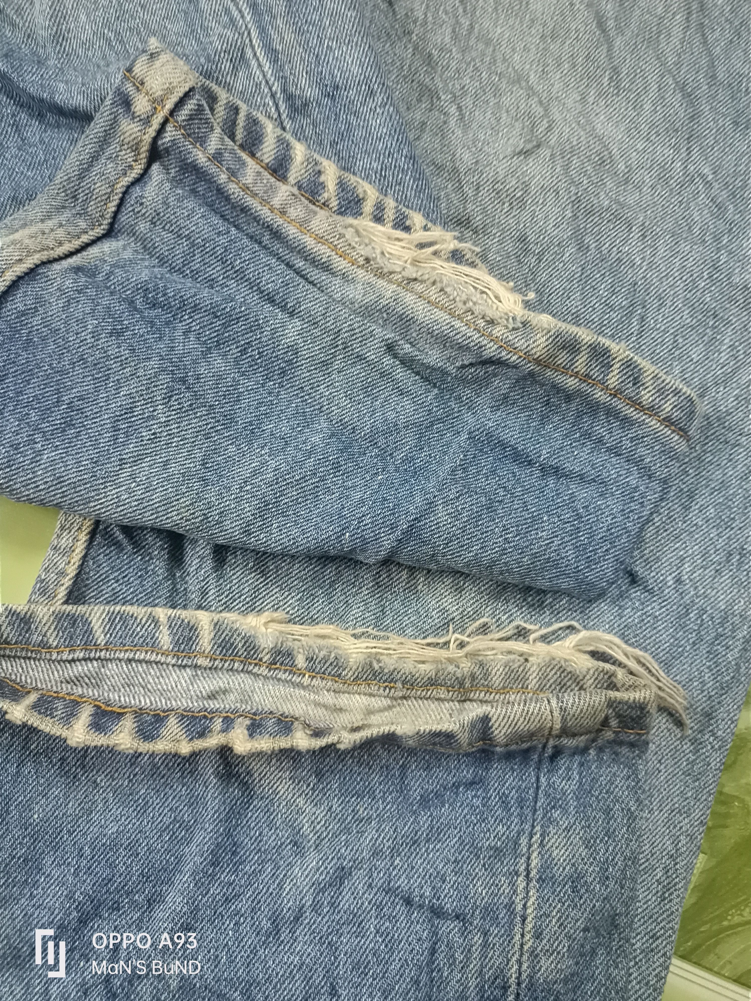 Distressed VINTAGE Levi's 501XX 90s