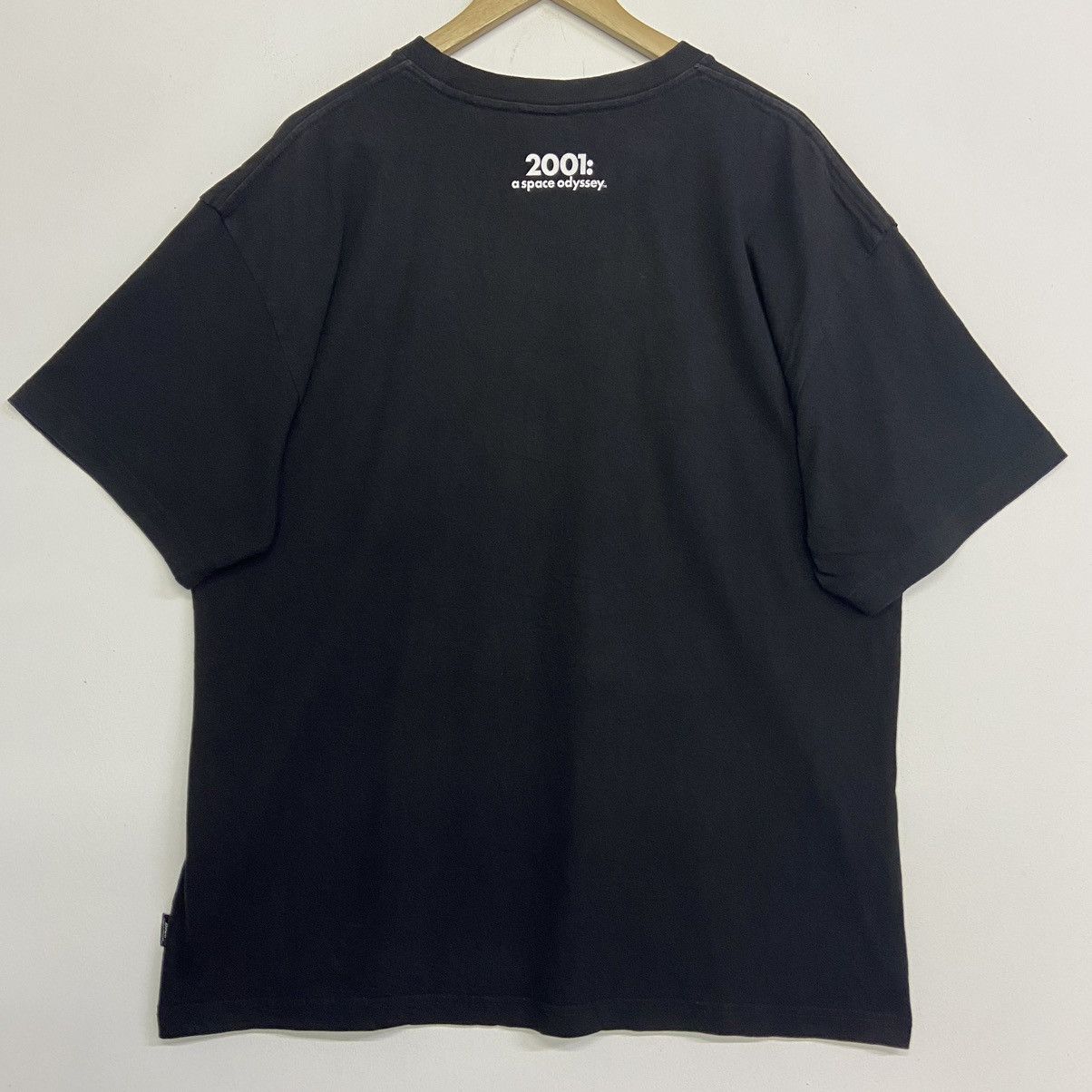 Vintage ‘Vintage 2001: a space odyssey Movie T-shirt Size US XL / EU 56 / 4 - 12 Thumbnail