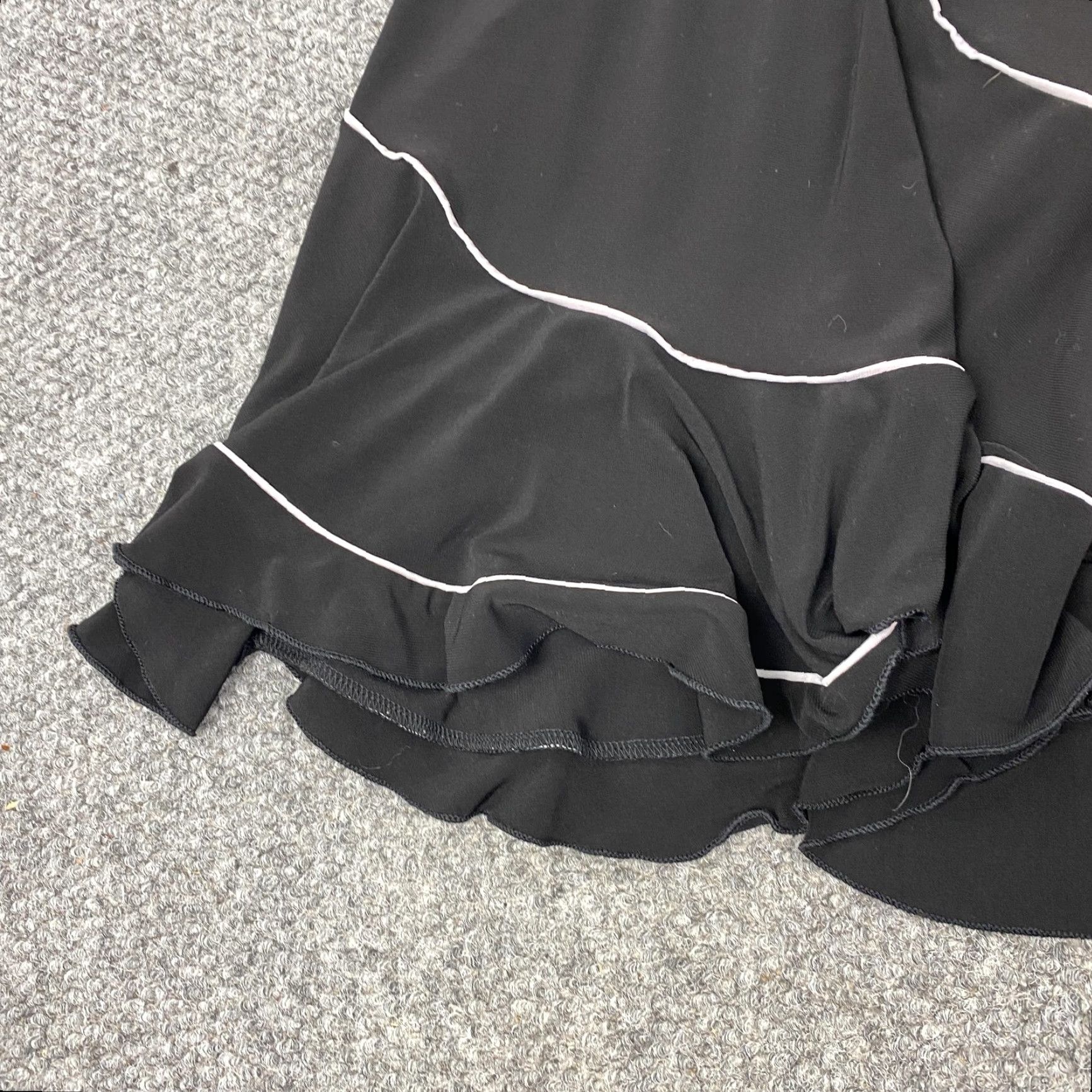 Vintage Susan Lawrence Skirt Womens L Black White Piping Ruffle Made in USA Stretch Elastic Waist A-Line Knee Length Jersey Polyester Spandex Solid Size 36" / US 14 / IT 50 - 2 Thumbnail