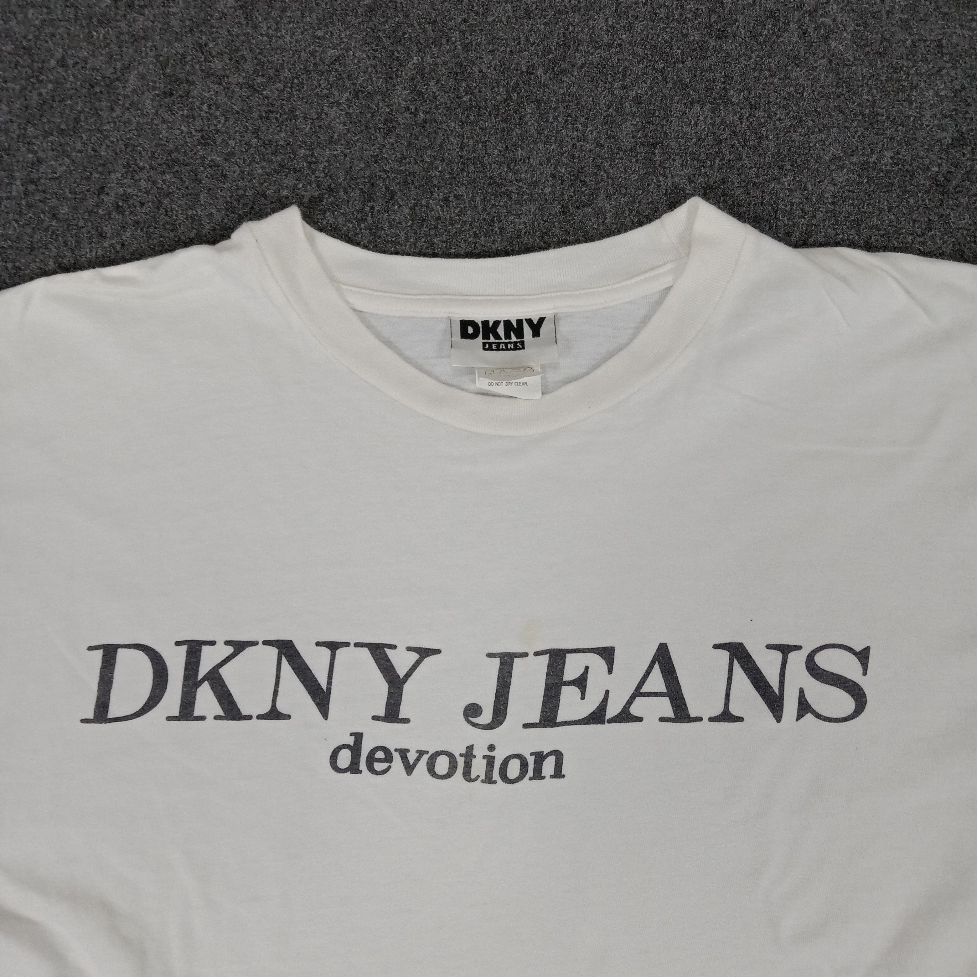 DKNY × Vintage DKNY Jeans Devotion American Style Tshirt Size US XL / EU 56 / 4 - 2 Thumbnail