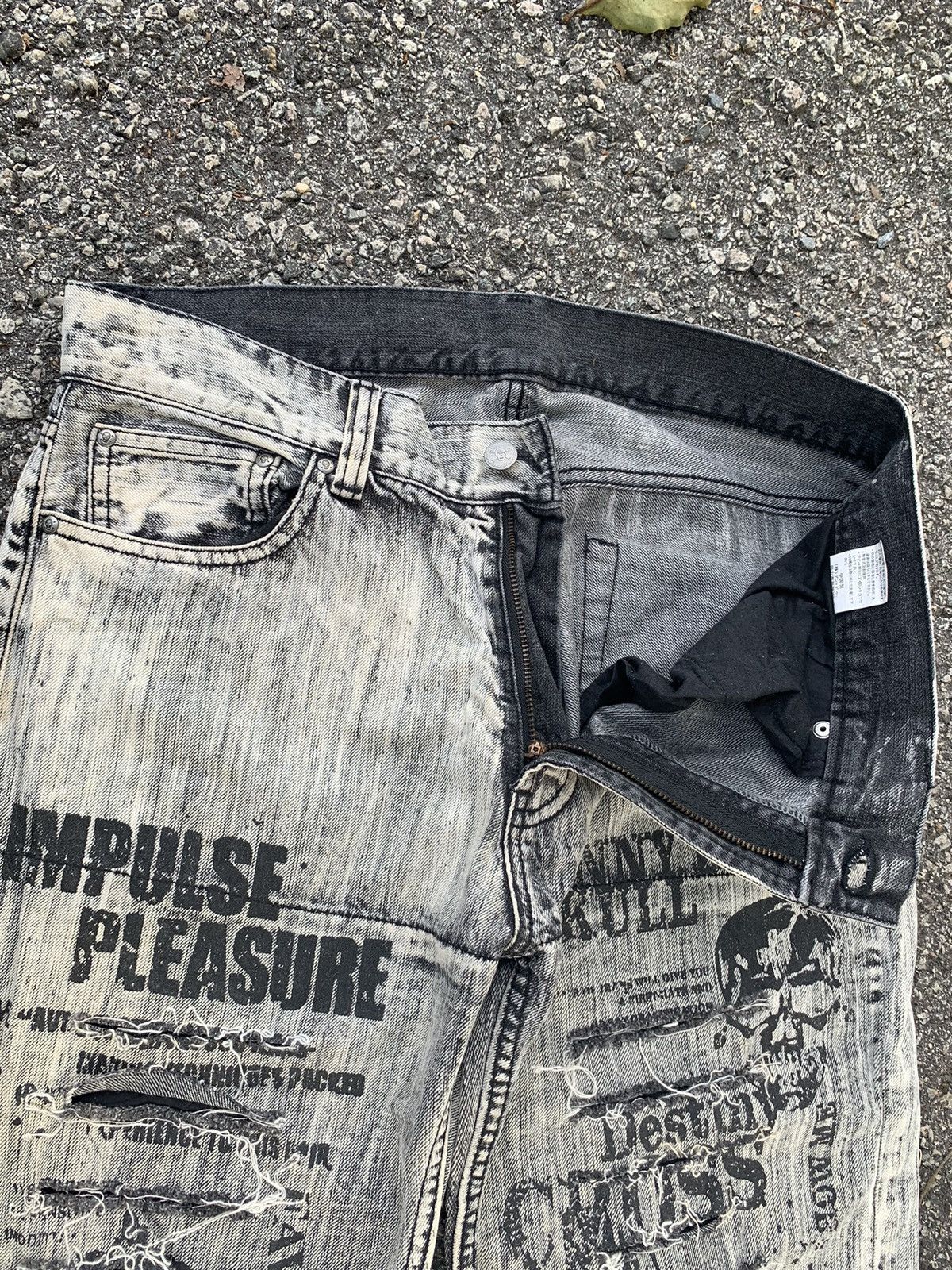 If Six Was Nine × Japanese Brand × Le Grande Bleu (L.G.B.) FLARE IMPULSE PLEASURE FUNNY DEVIL SKULL DISTRESSED PANTS☠️🎌 Size US 33 - 11 Thumbnail