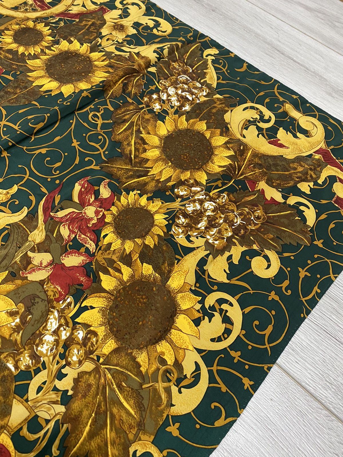Vintage Chanel Silk Scarf CC Muffler Coco Mark Sunflower Pattern Size ONE SIZE - 4 Thumbnail