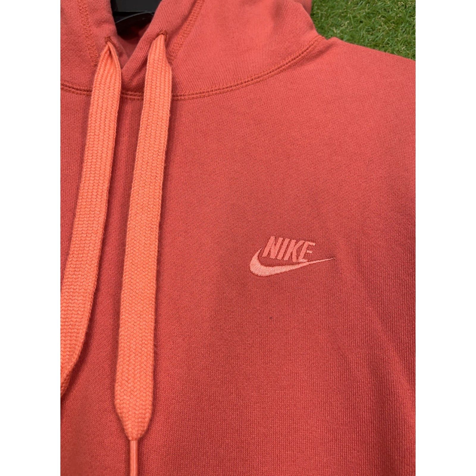Nike Nike Sportswear Hoodie Womens Club Fleece Athleticwear Y2K Sports Size Medium Red Crew Neck Long Sleeve Pullover Sweatshirt Logo Embroidered Size M / US 6-8 / IT 42-44 - 3 Thumbnail