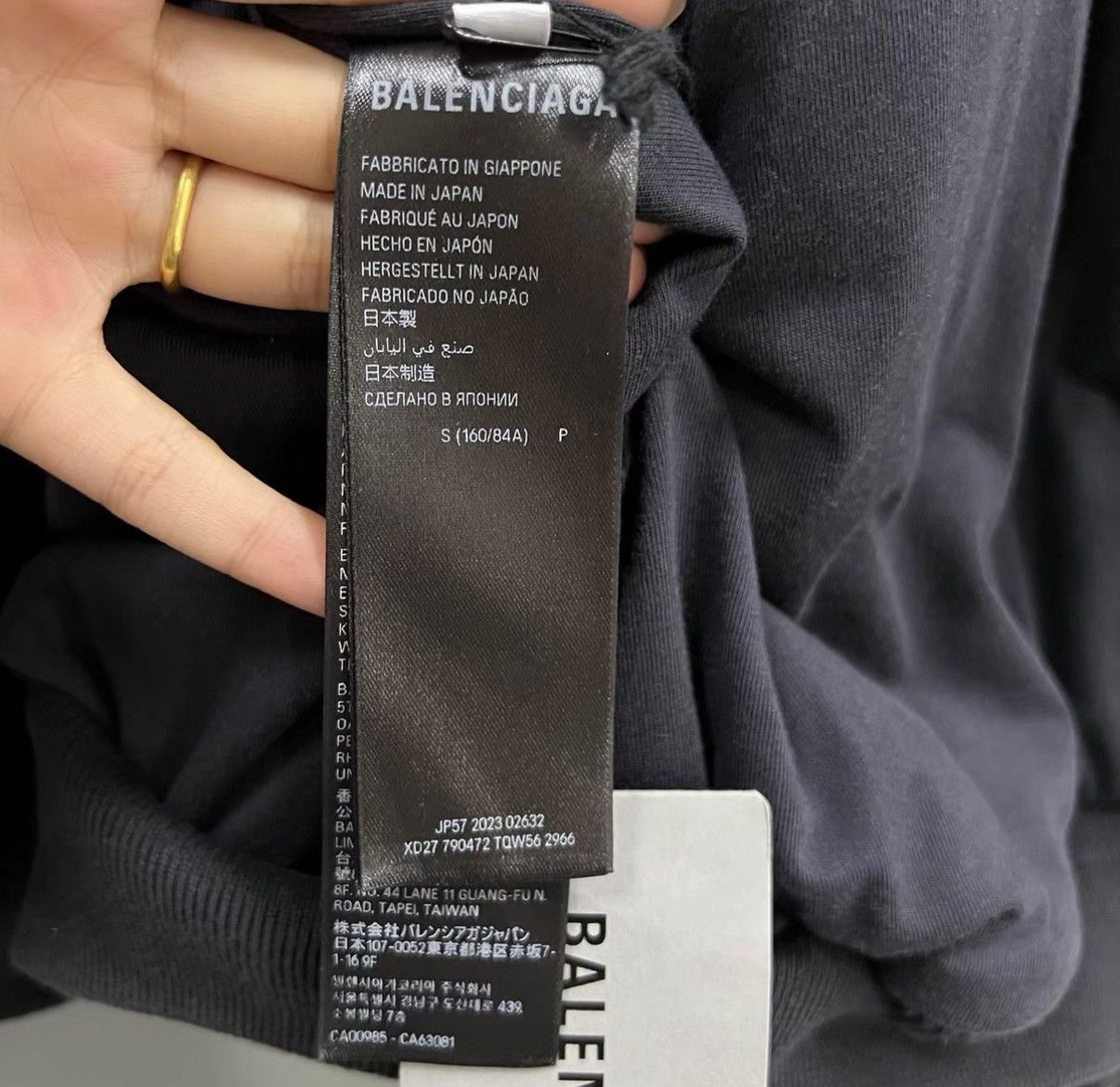 Balenciaga Balenciaga Logo Back Denim Hooded Jacket J41 Size US S / EU 44-46 / 1 - 5 Thumbnail
