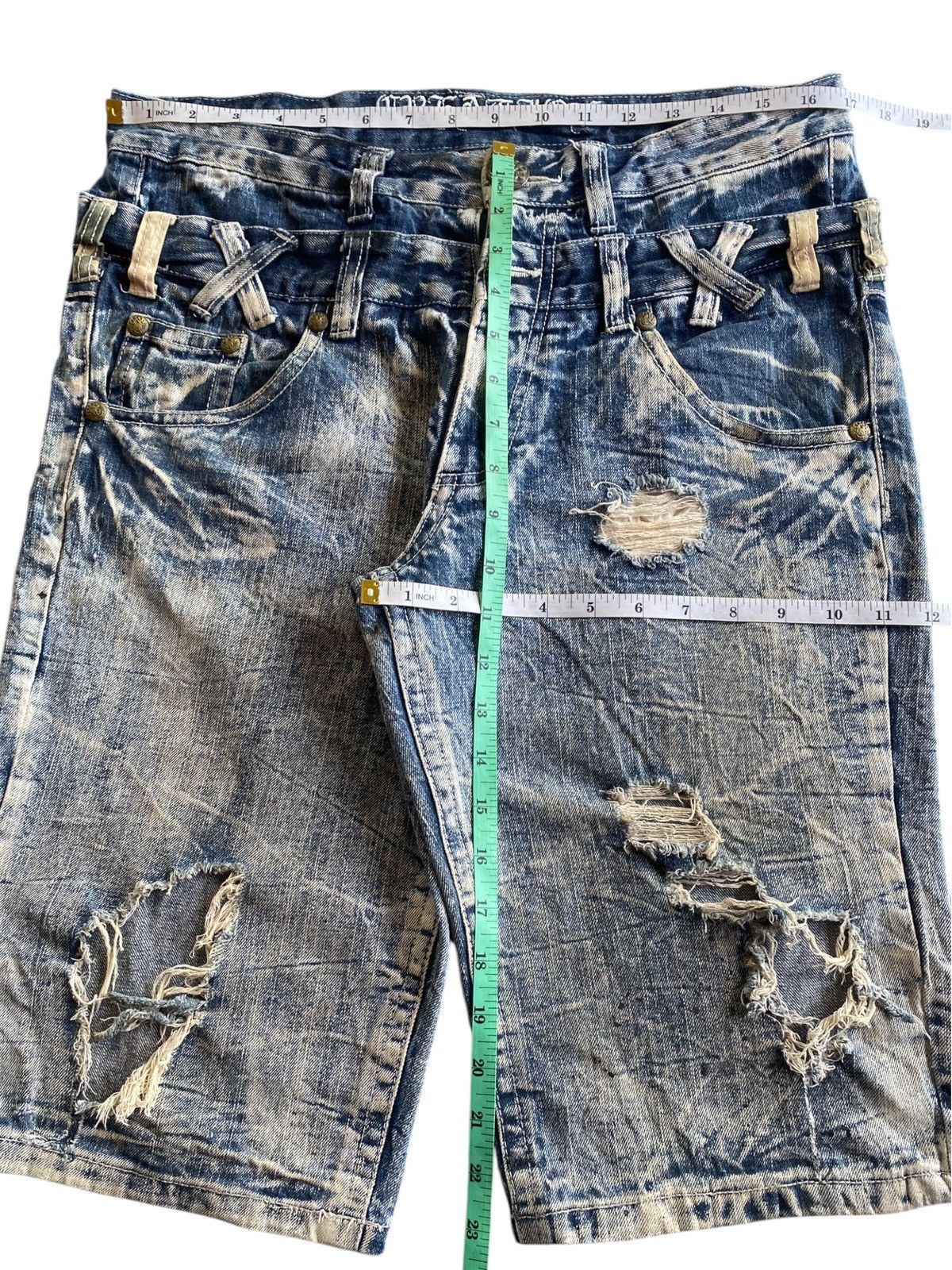 Skull Jeans by an Alchemist Deluxe Creation Skull Double Waist Distressed Short Jeans Size US 34 / EU 50 - 14 Thumbnail
