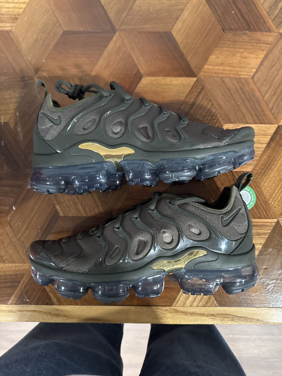 Nike air vapormax plus Size US 9.5 / EU 42-43 - 7 Thumbnail