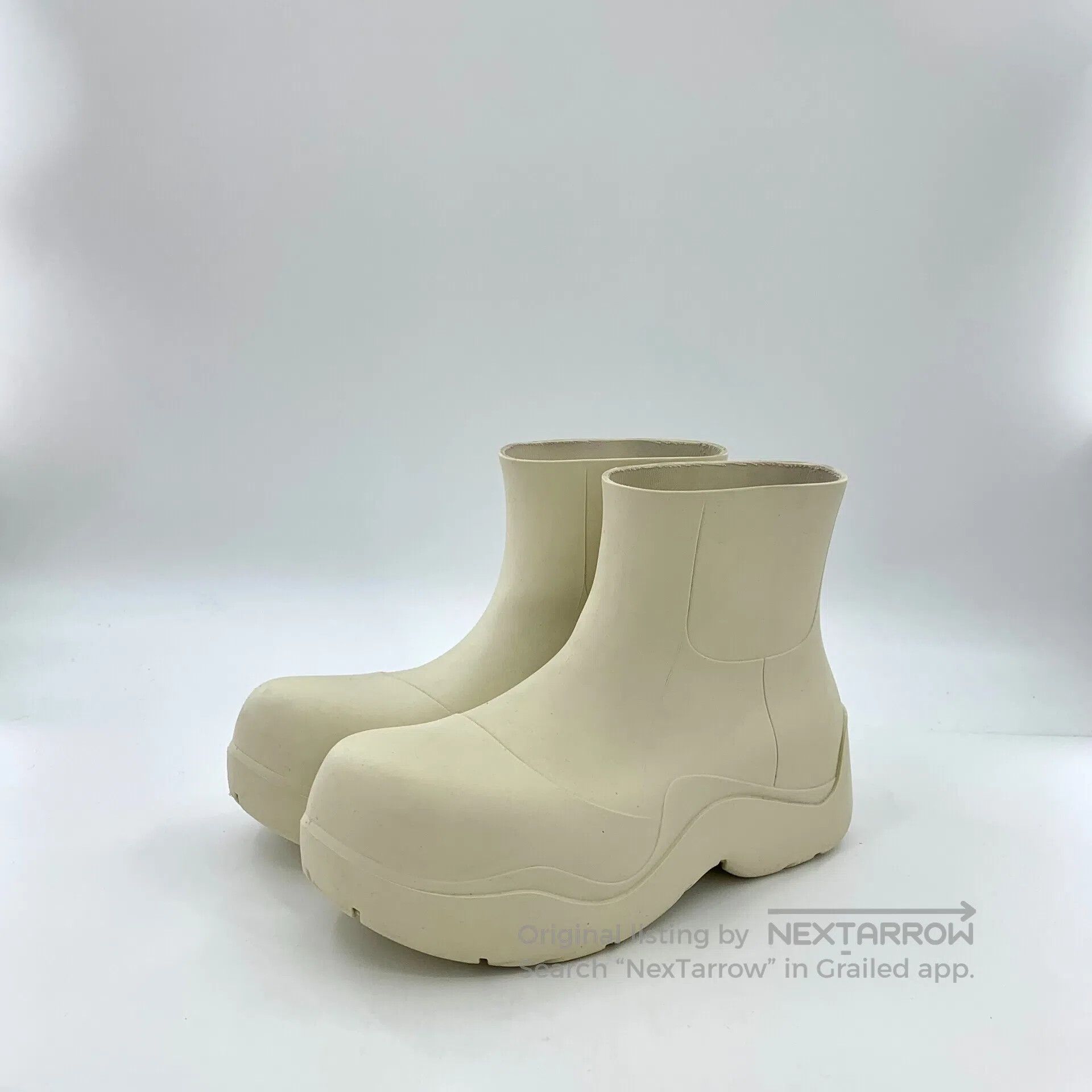 Bottega Veneta Bottega Veneta Beige Rubber Thick Sole Short Boots Rain Bo Size US 9.5 / IT 39.5 - 1 Thumbnail