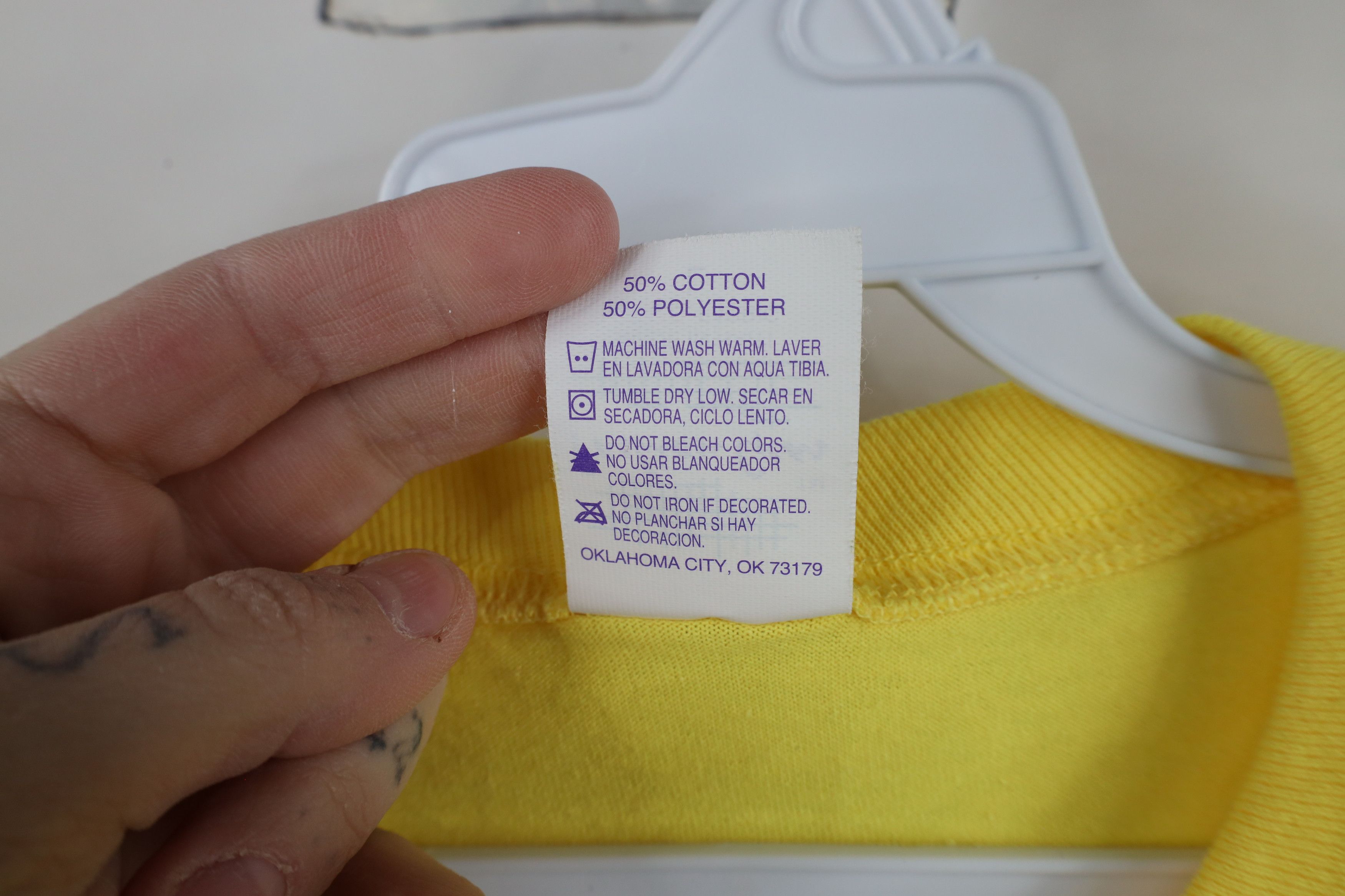 Vintage Deadstock Vintage 90s Streetwear Short Sleeve T-Shirt Yellow Size US L / EU 52-54 / 3 - 5 Thumbnail