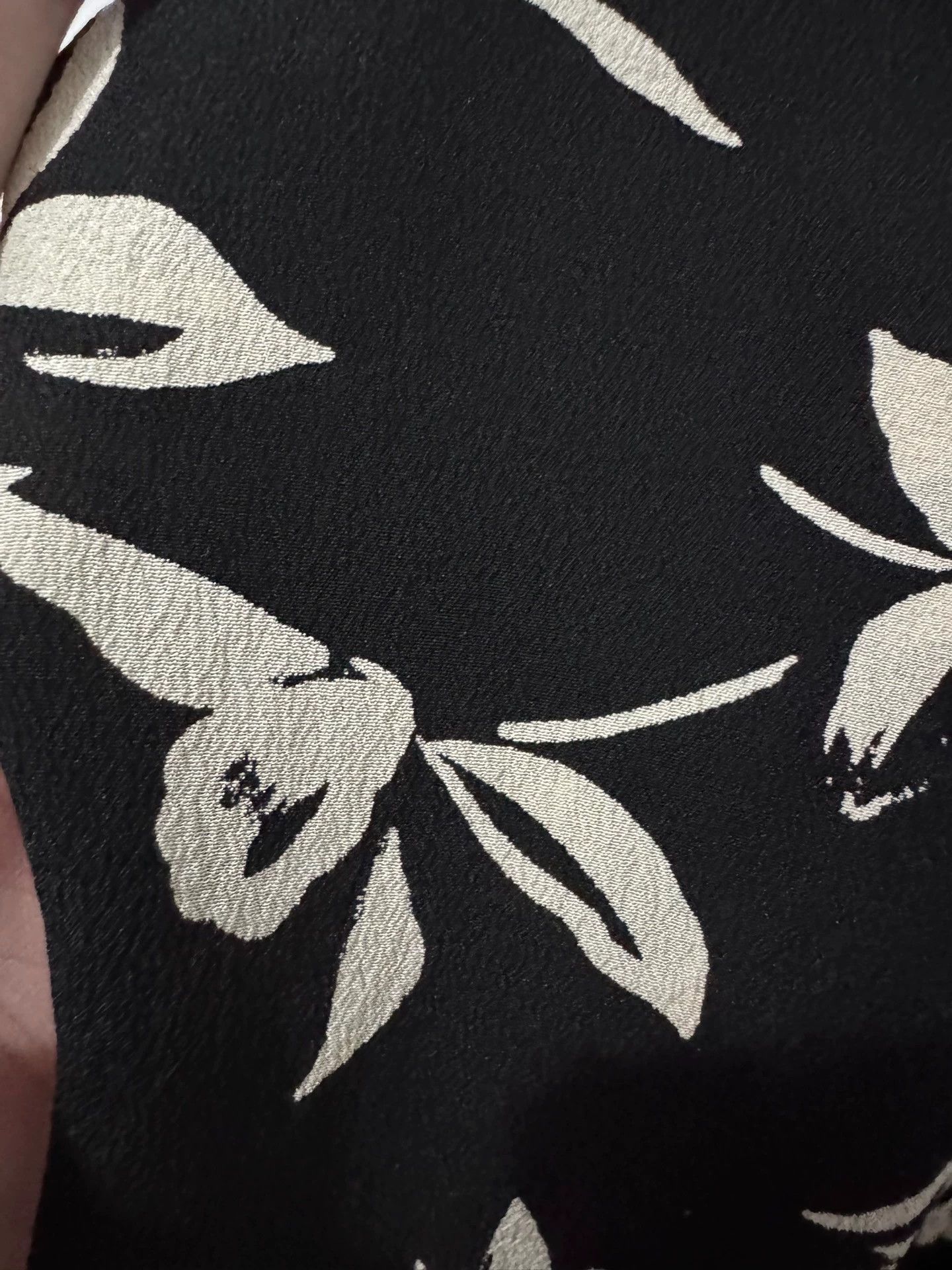 Saint Laurent Paris Saint Laurent SLP black and white maple leaf print shirt Size US M / EU 48-50 / 2 - 5 Thumbnail