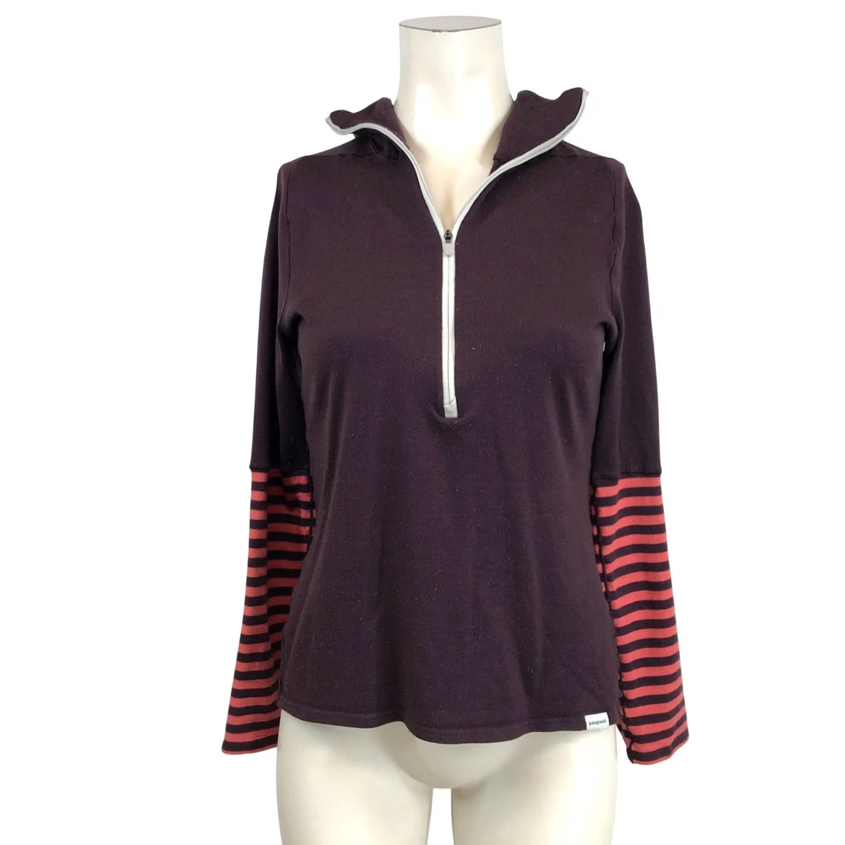 Patagonia Patagonia Womens Quarter Zip Hoodie Plum Purple Striped Sleeve Pullover XS Size XS / US 0-2 / IT 36-38 - 2 Thumbnail