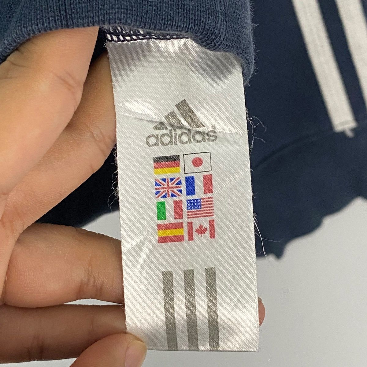 Vintage Vintage Adidas Equipment Sweatshirt Small Logo Navy Blue Size US M / EU 48-50 / 2 - 5 Thumbnail
