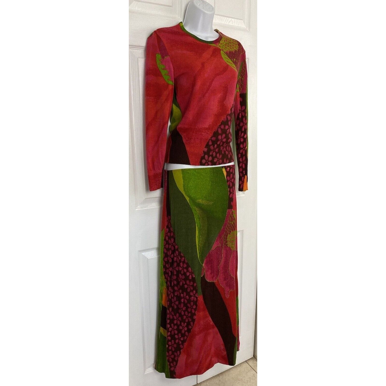 Kenzo VTG Kenzo Jungle Sweater Skirt Green Red Floral Tropical Size 30" / US 8 / IT 44 - 3 Thumbnail