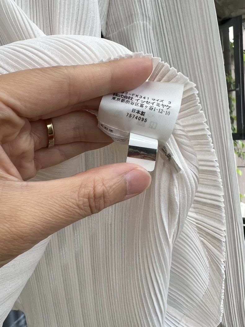 Issey Miyake issey miyake size:one size A long-sleeved white T-shirt wi Size XS / US 0-2 / IT 36-38 - 4 Thumbnail