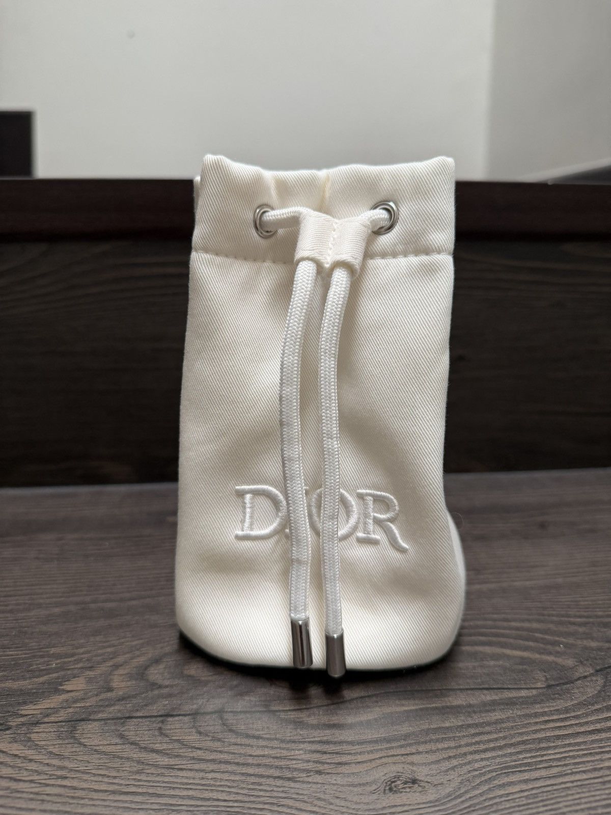 Dior Dior Beauty White Drawsting Cotton Bucket Bag Pouch Size ONE SIZE - 2 Thumbnail