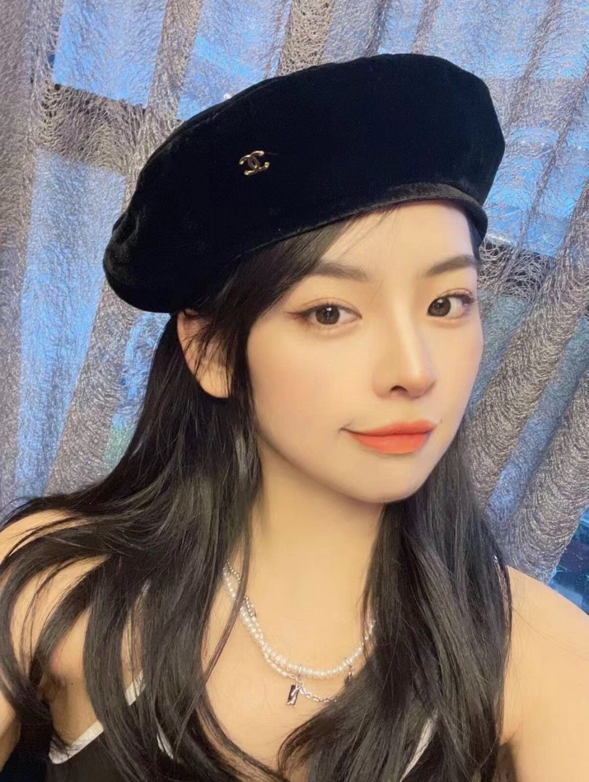 Chanel Chanel Black Velvet Beret Size M Size ONE SIZE - 1 Thumbnail