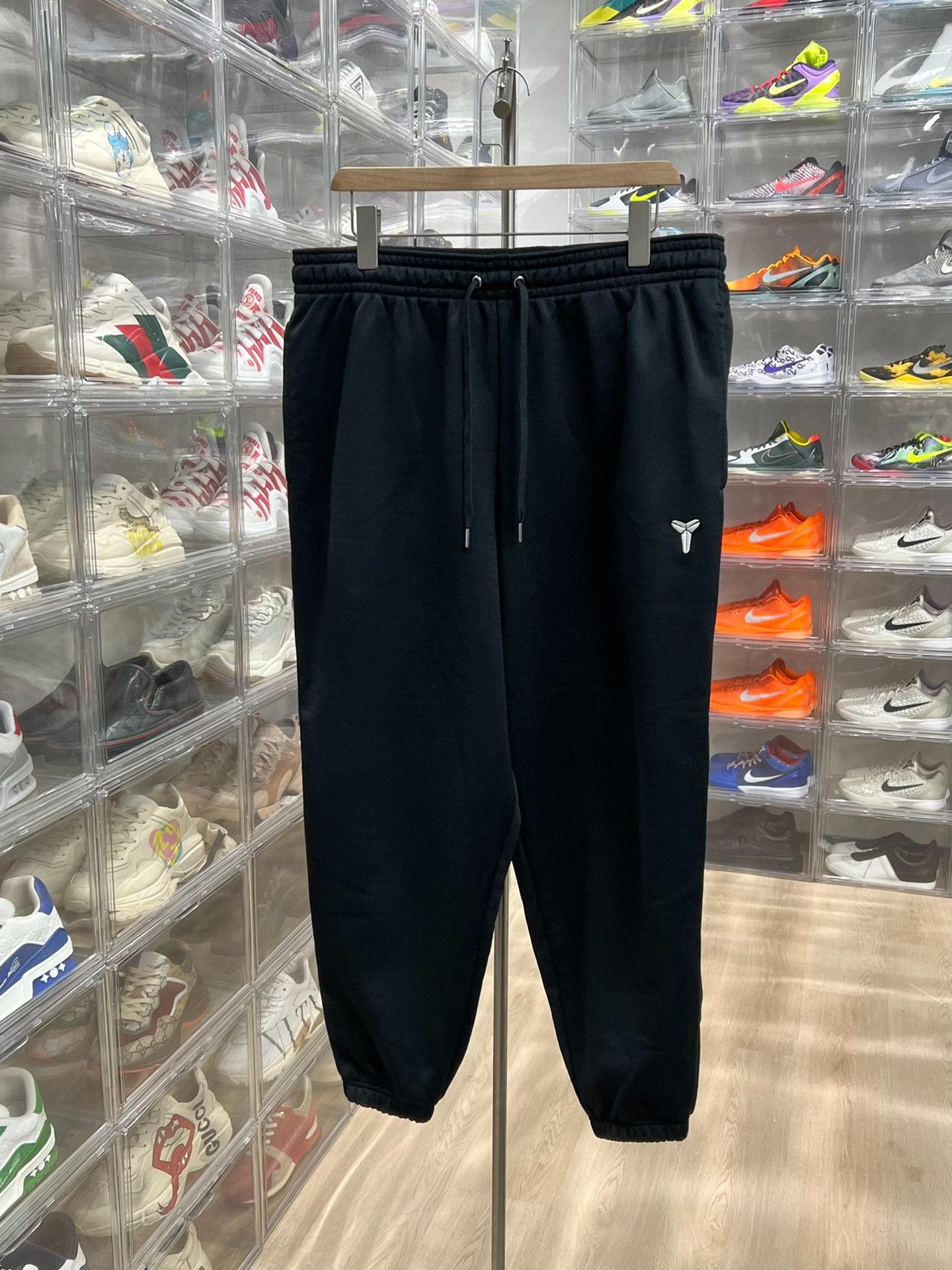 Nike Nike KOBE Black Sweatpants 32 Men Size US 32 / EU 48 - 1 Thumbnail